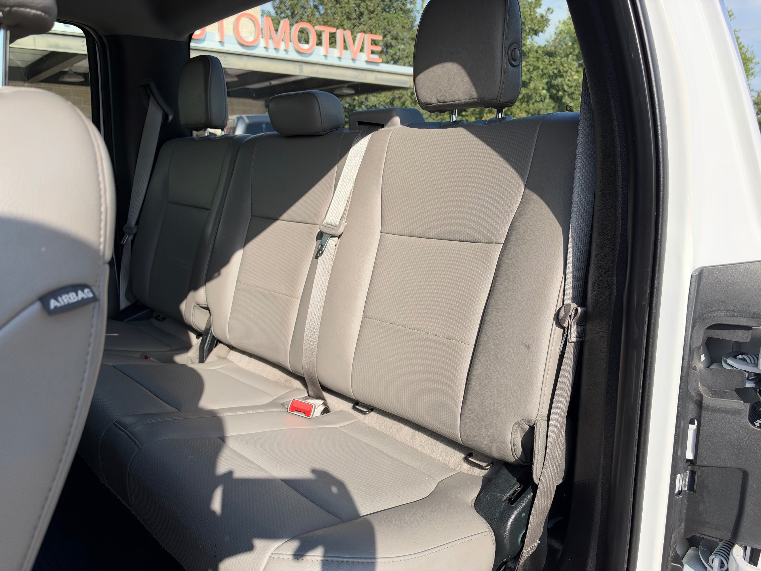 Ford F-150 photo 30
