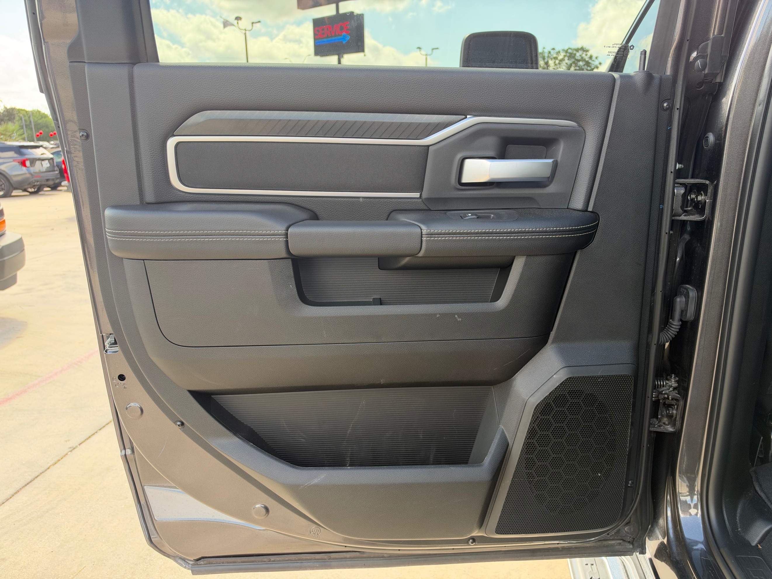 Photo 37 of this Ram 2500