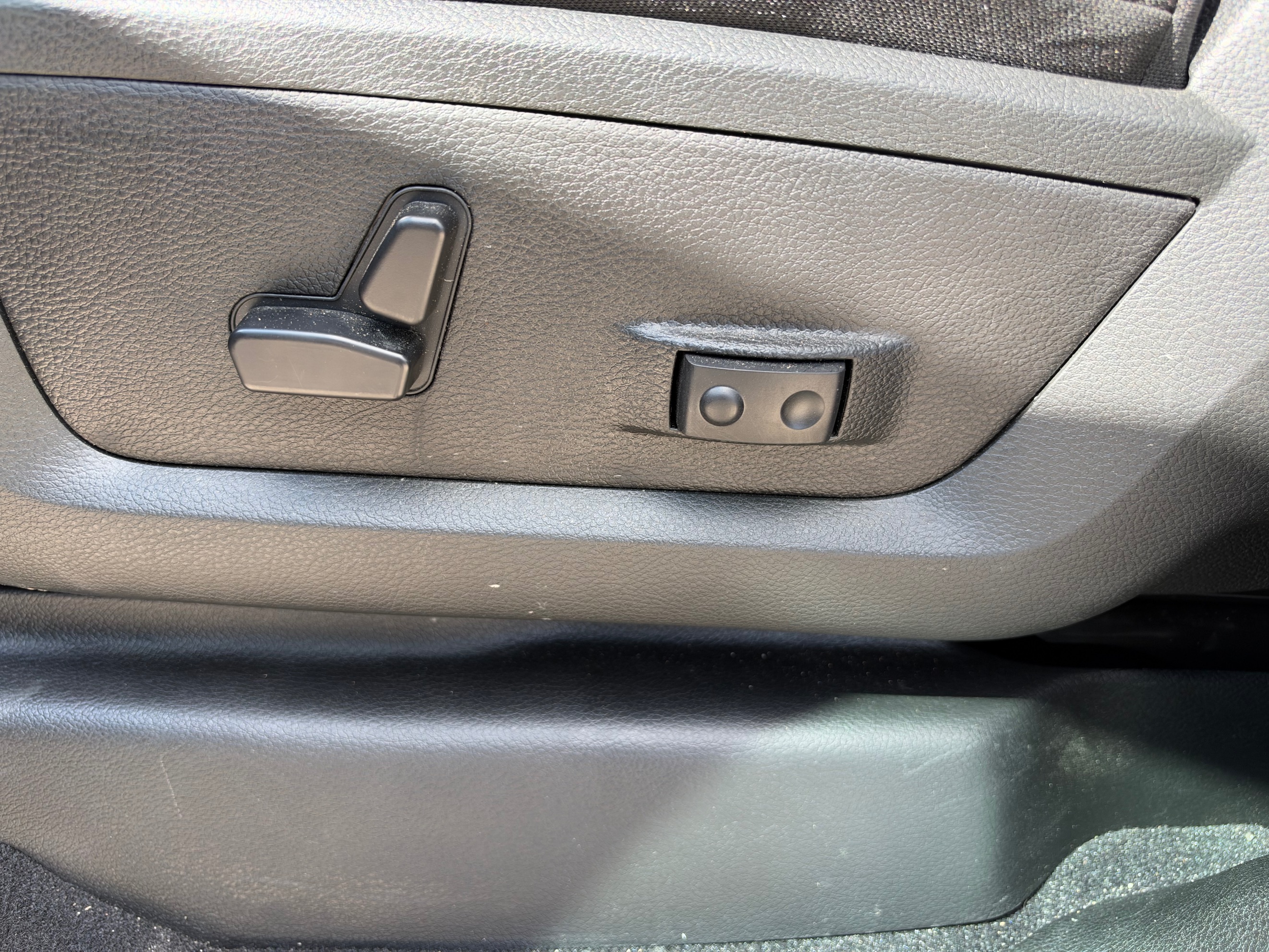 Photo 18 of this Ram 2500