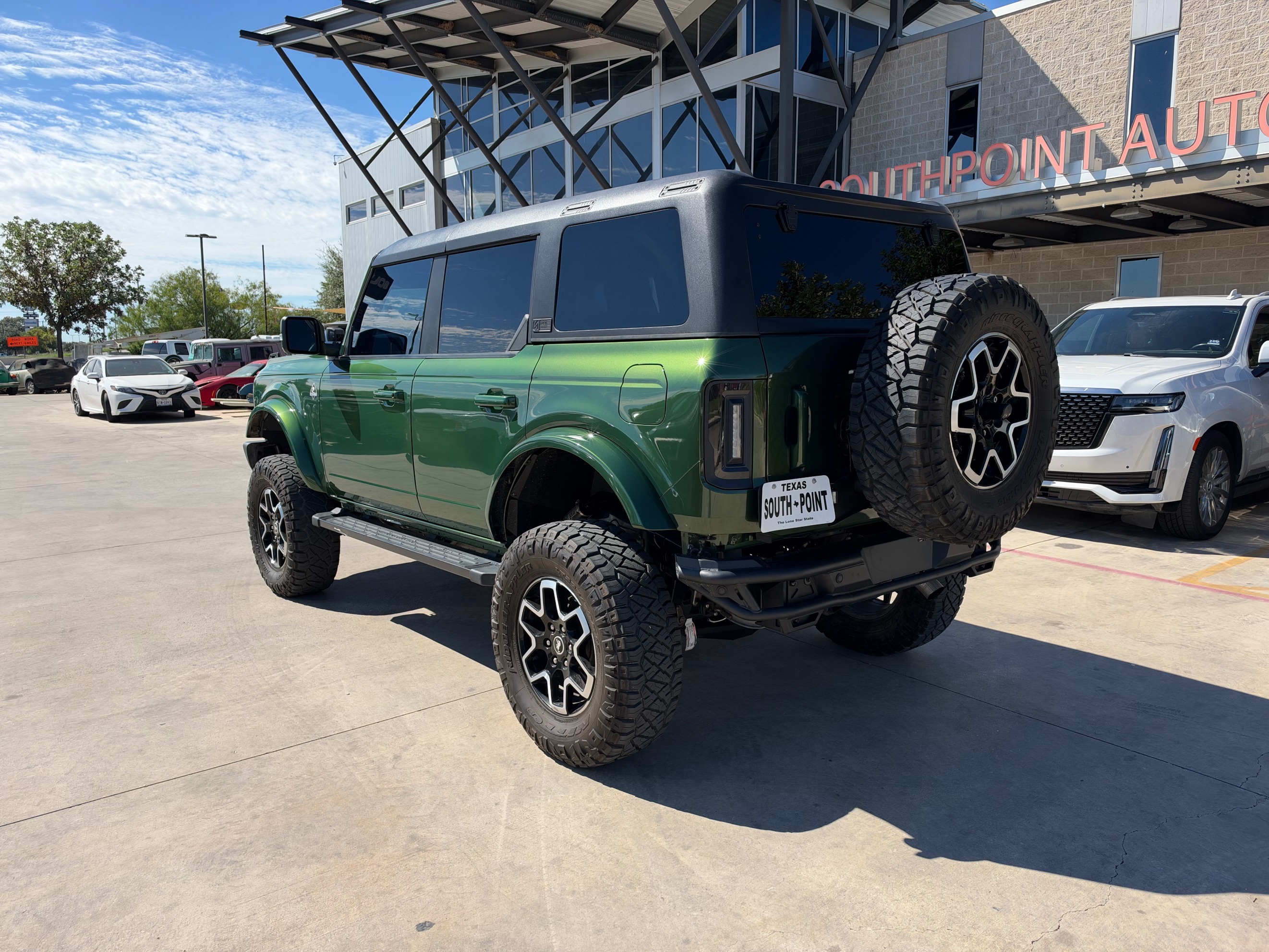 Ford Bronco photo 4