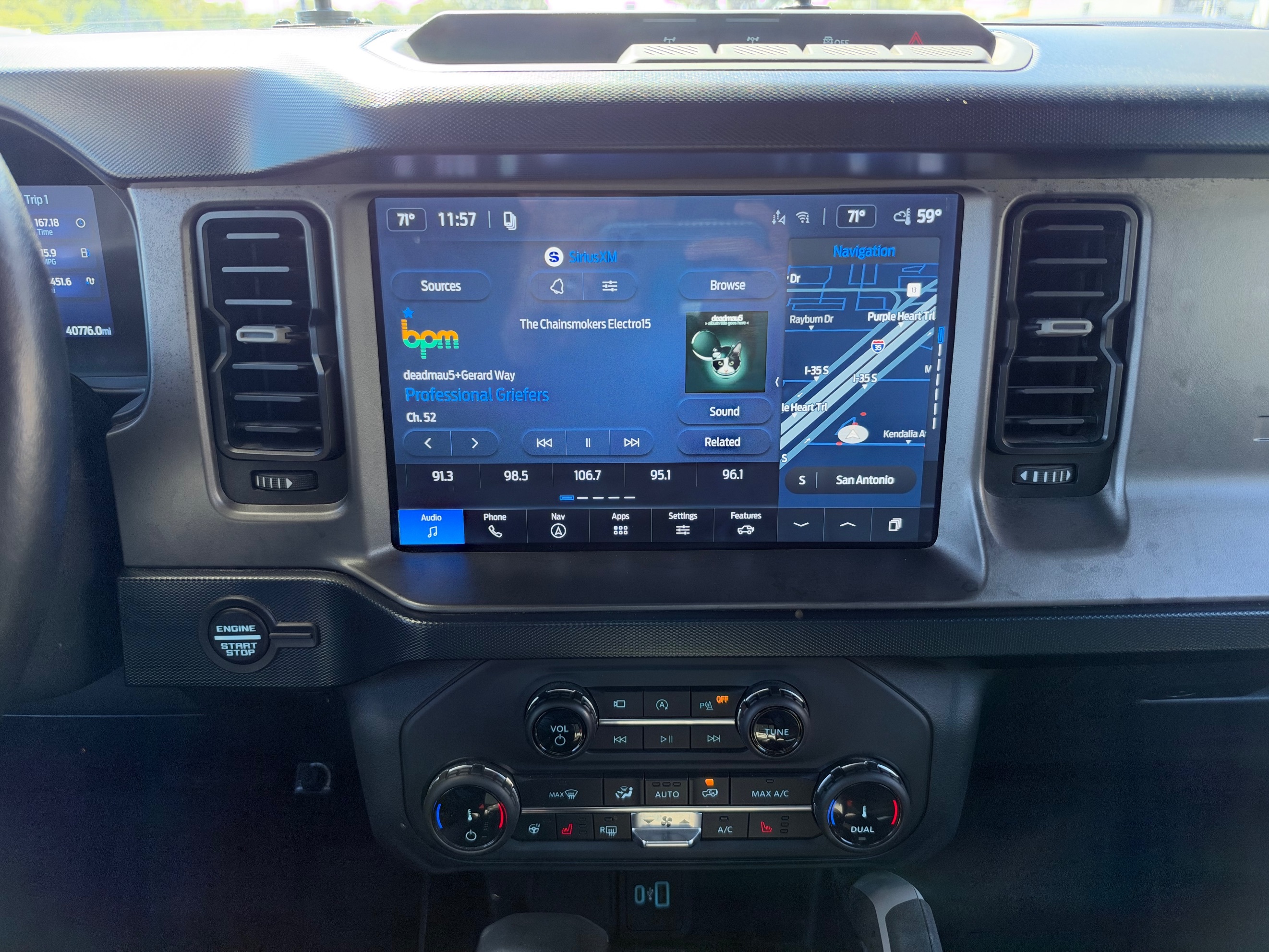 Ford Bronco photo 23