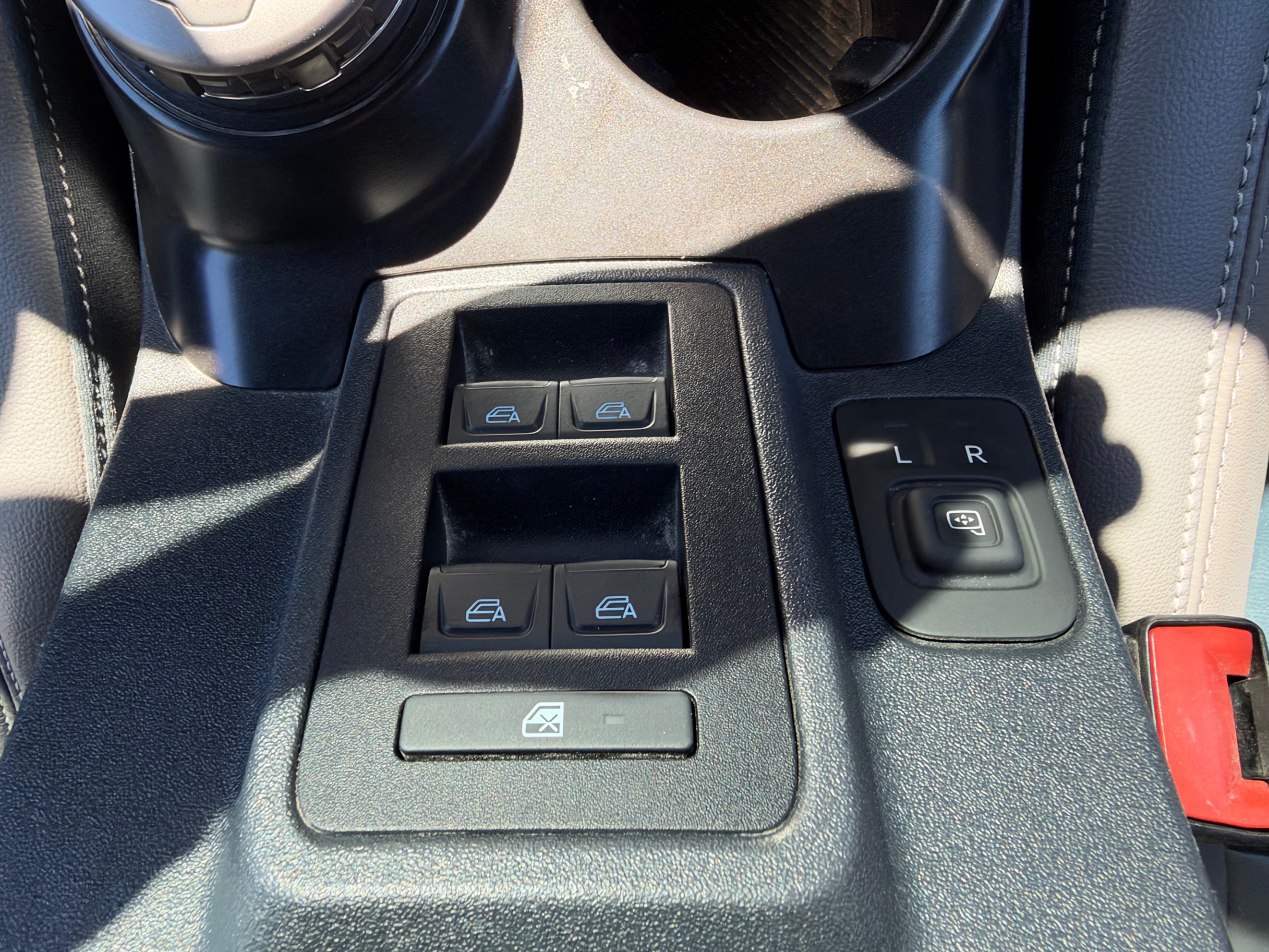 Ford Bronco photo 35