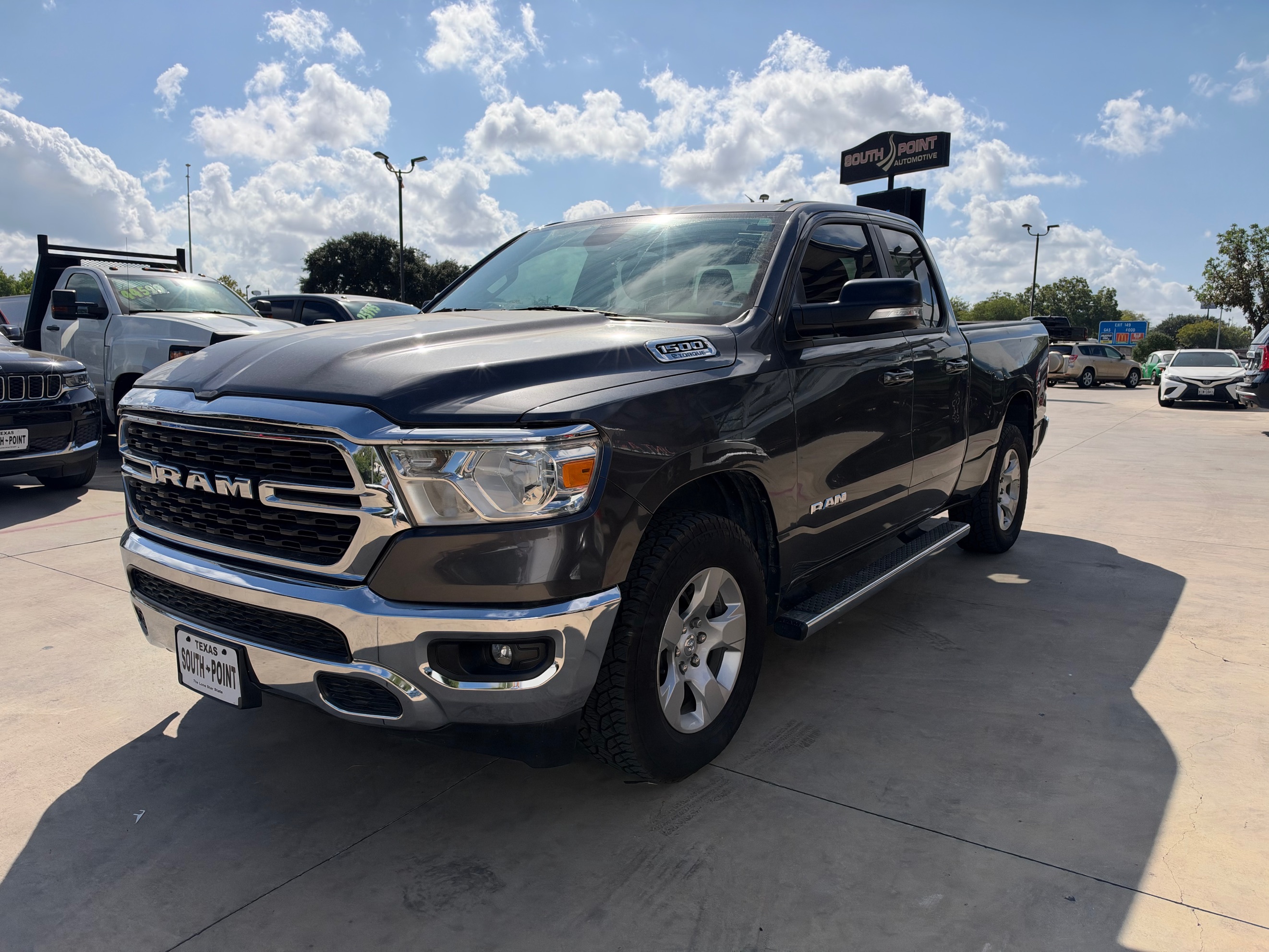 Photo 3 of this Ram 1500
