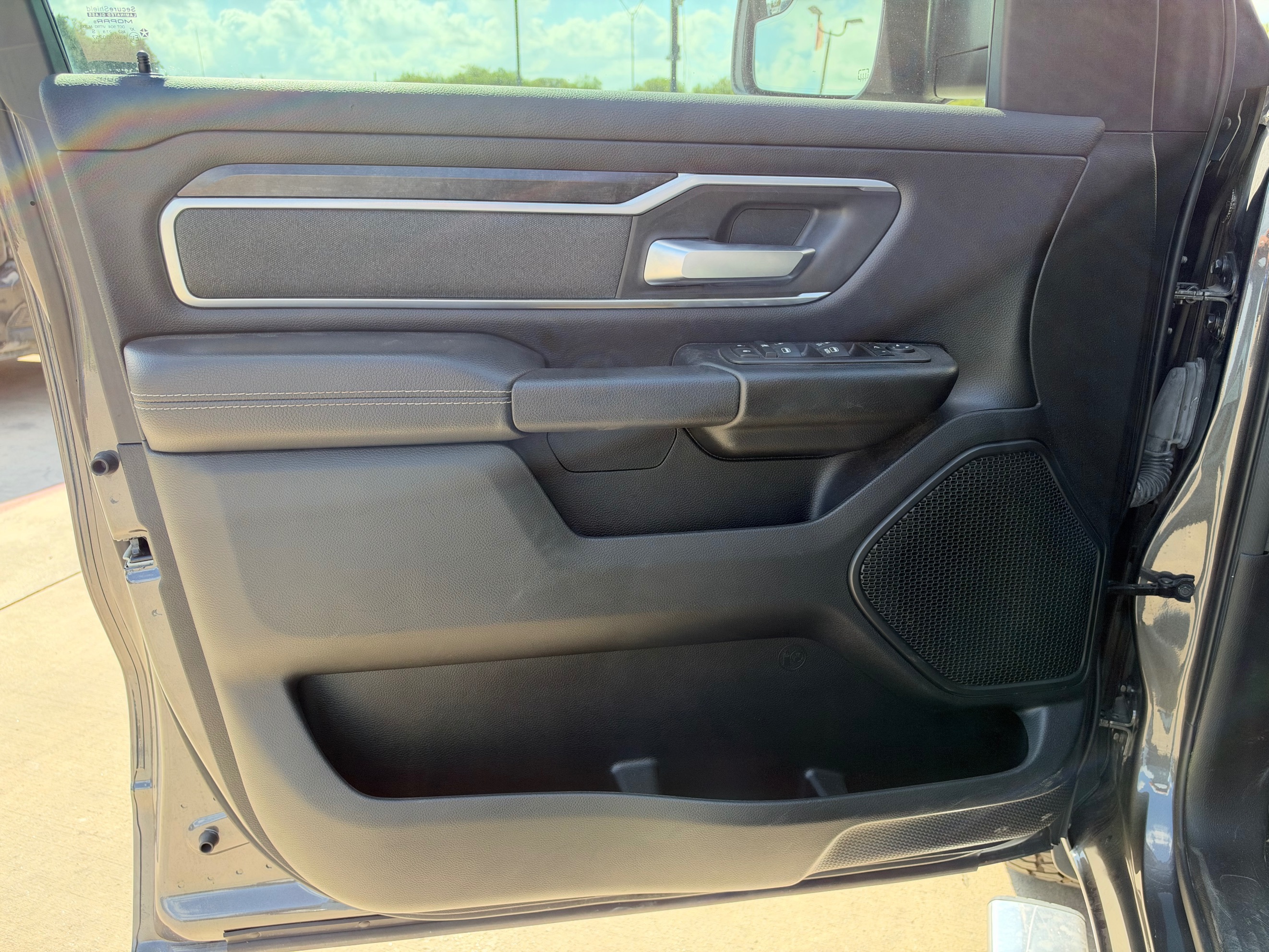 Photo 14 of this Ram 1500