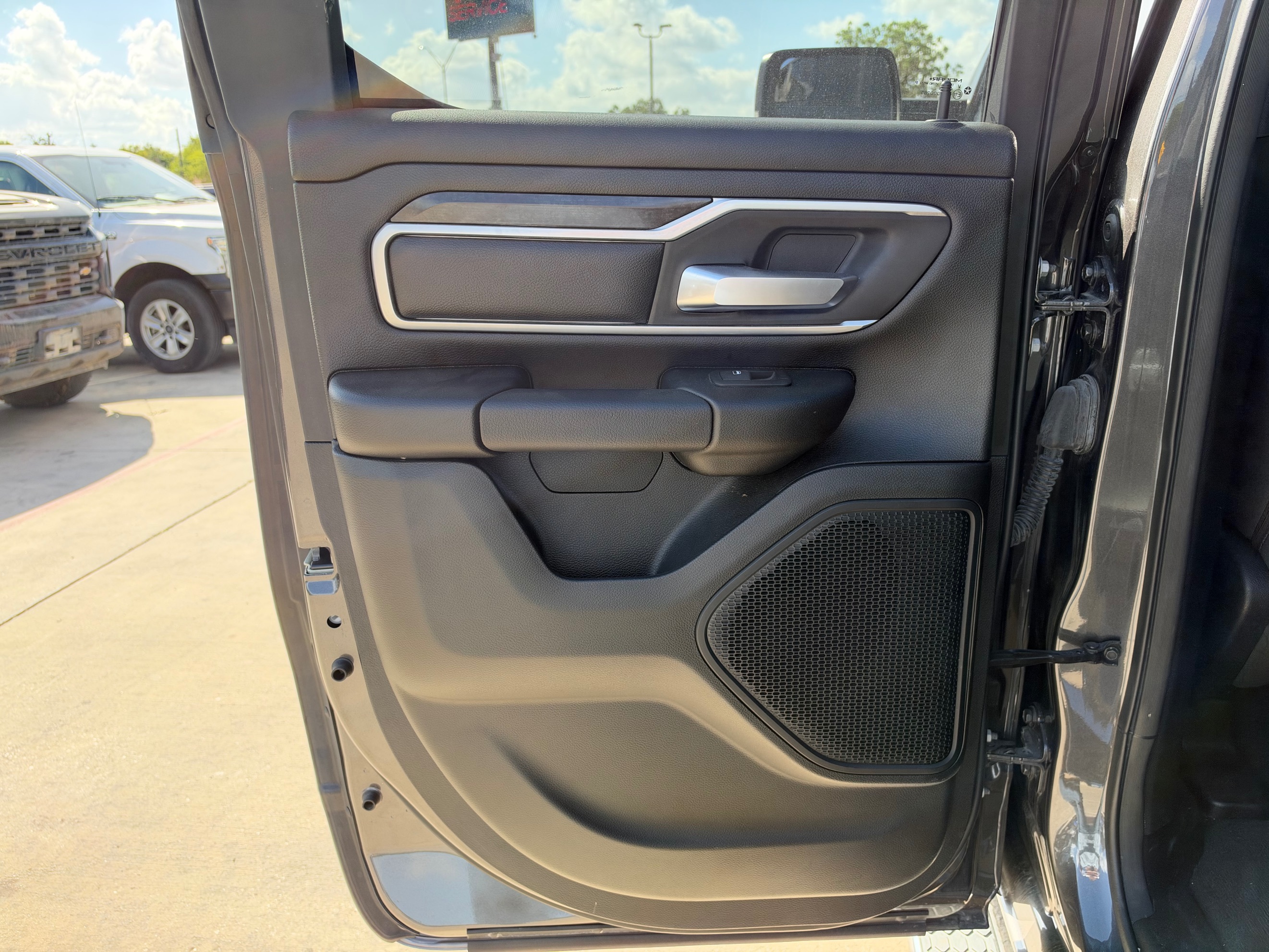 Photo 38 of this Ram 1500