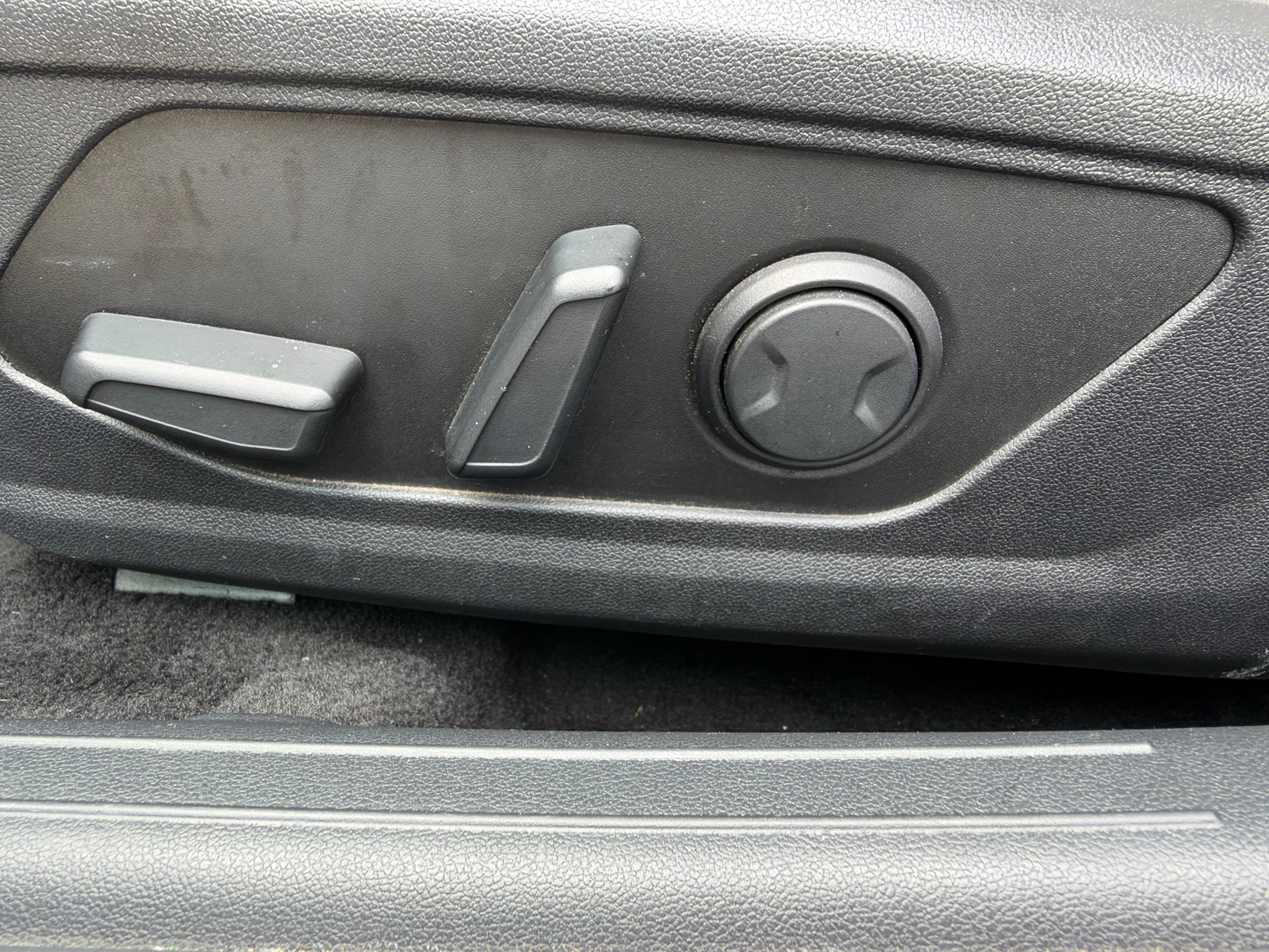 Hyundai Elantra photo 14