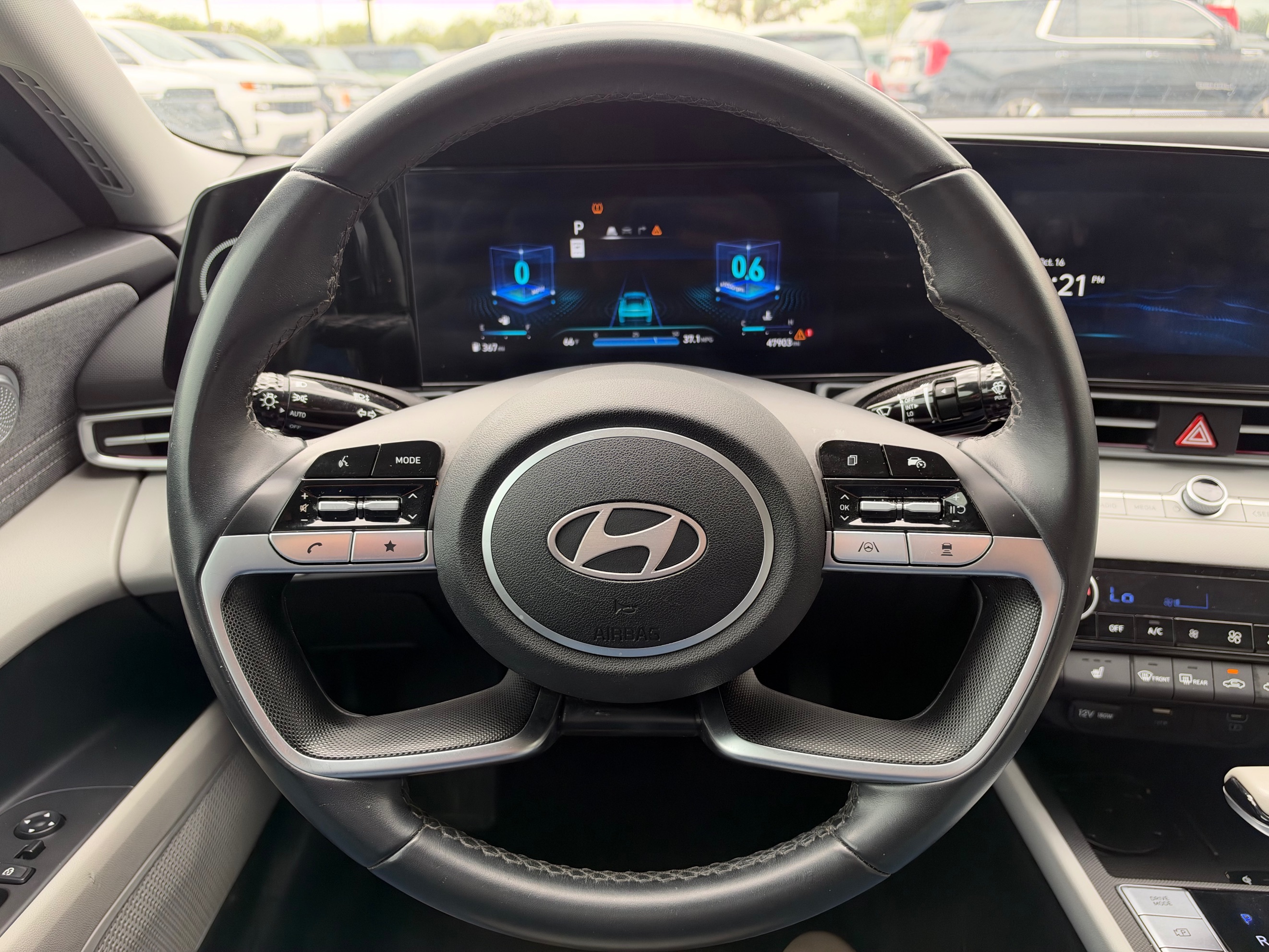 Hyundai Elantra photo 17