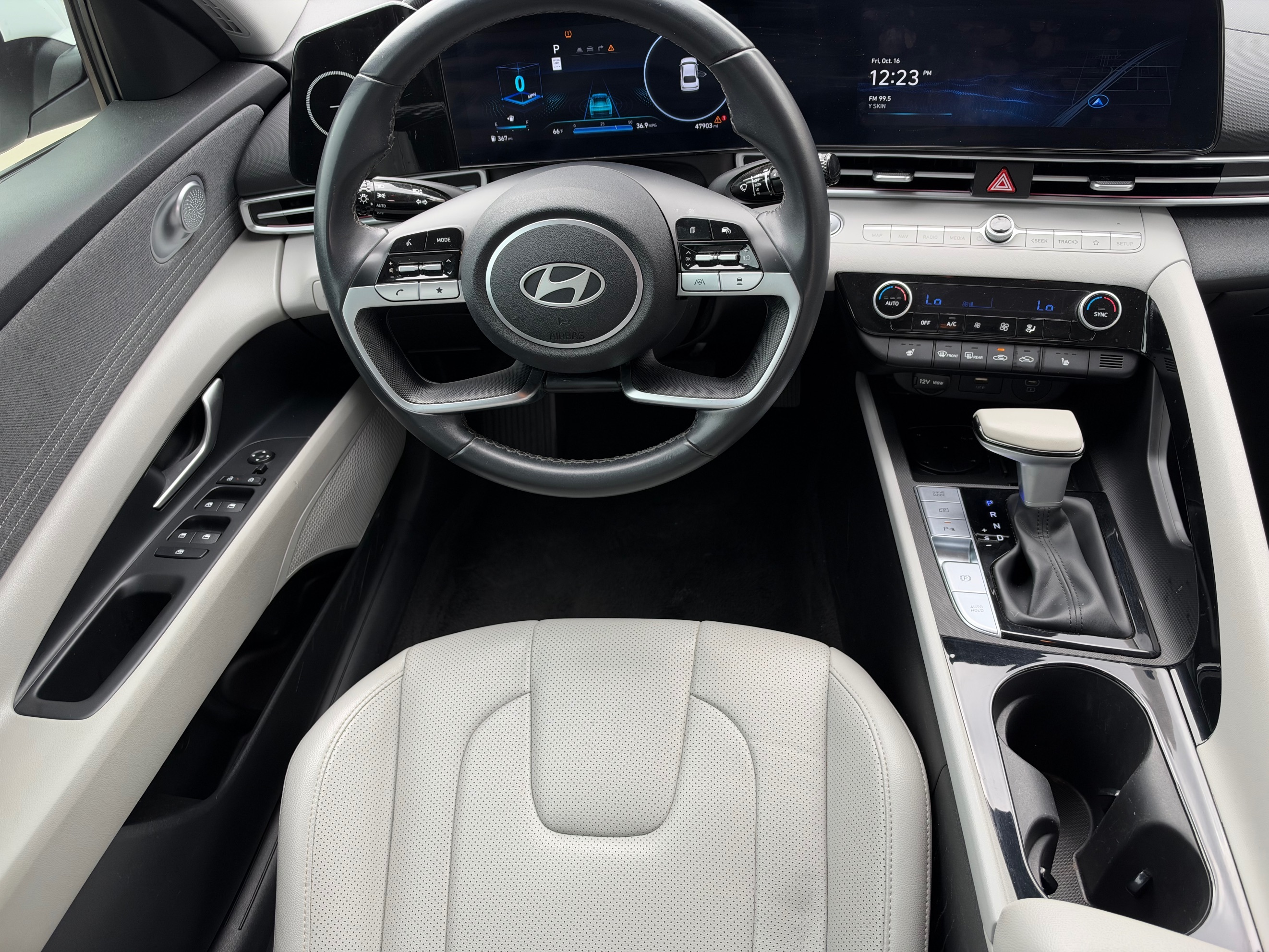 Hyundai Elantra photo 27