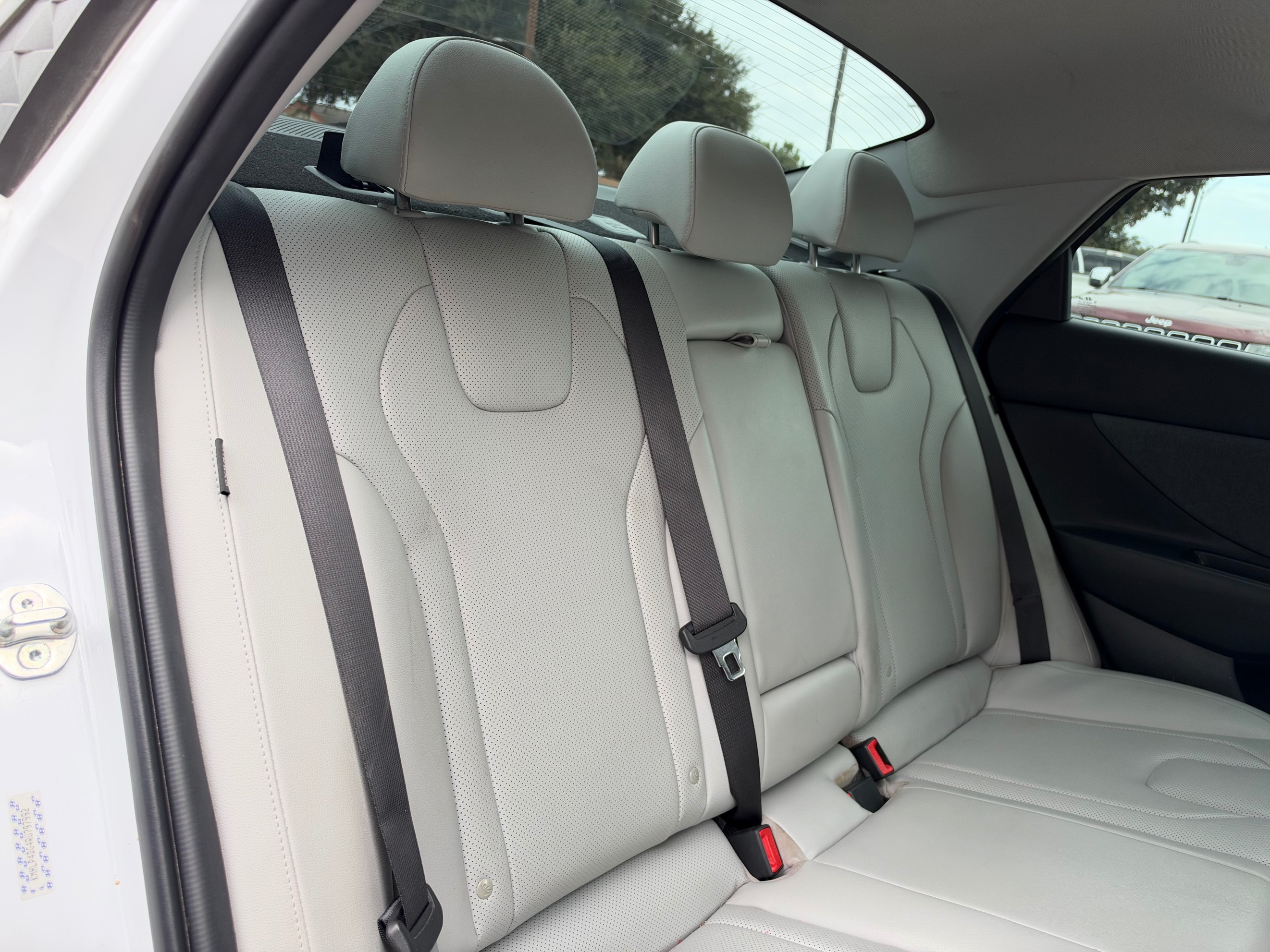 Hyundai Elantra photo 32