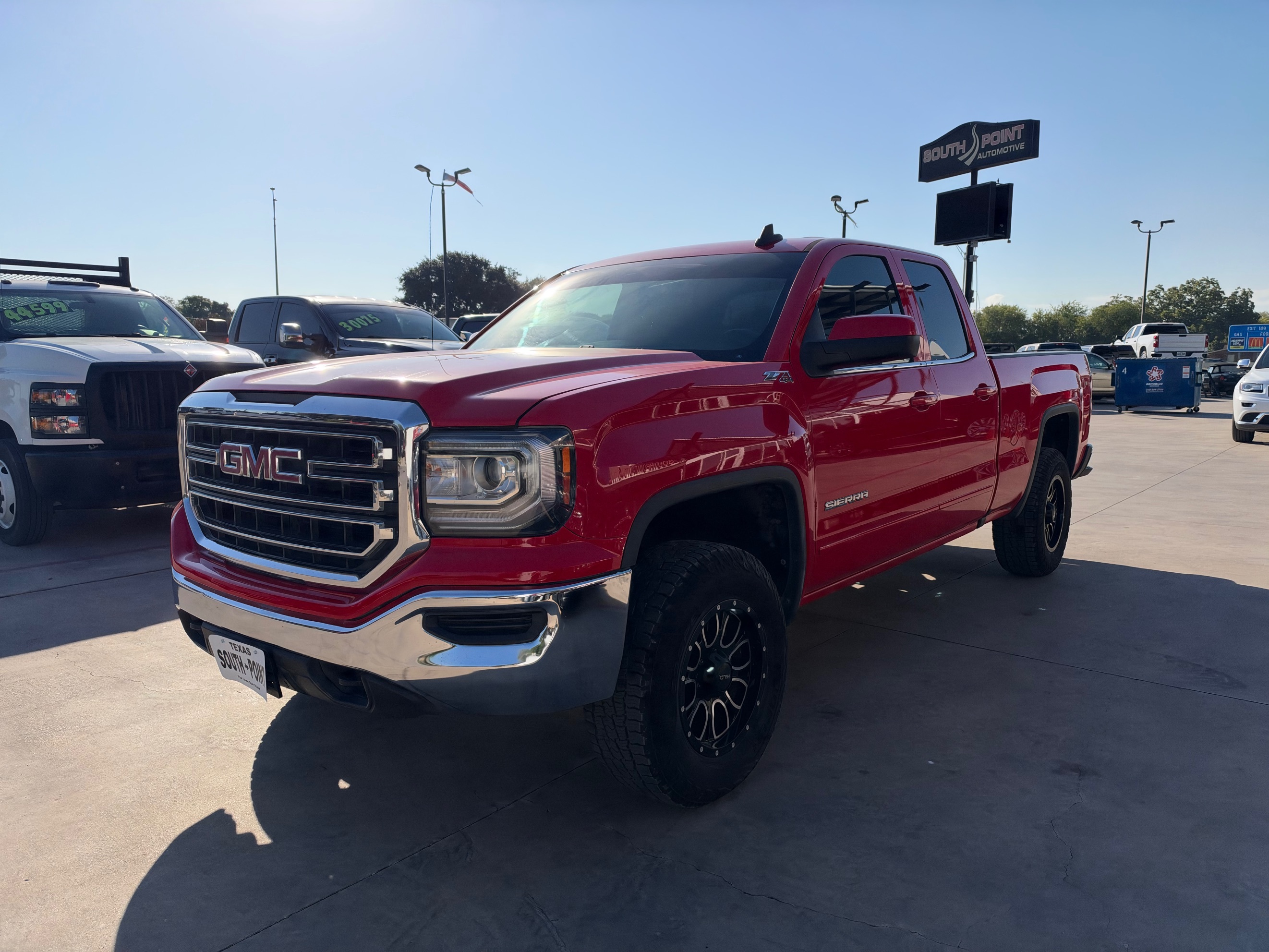 Photo 3 of this GMC Sierra 1500