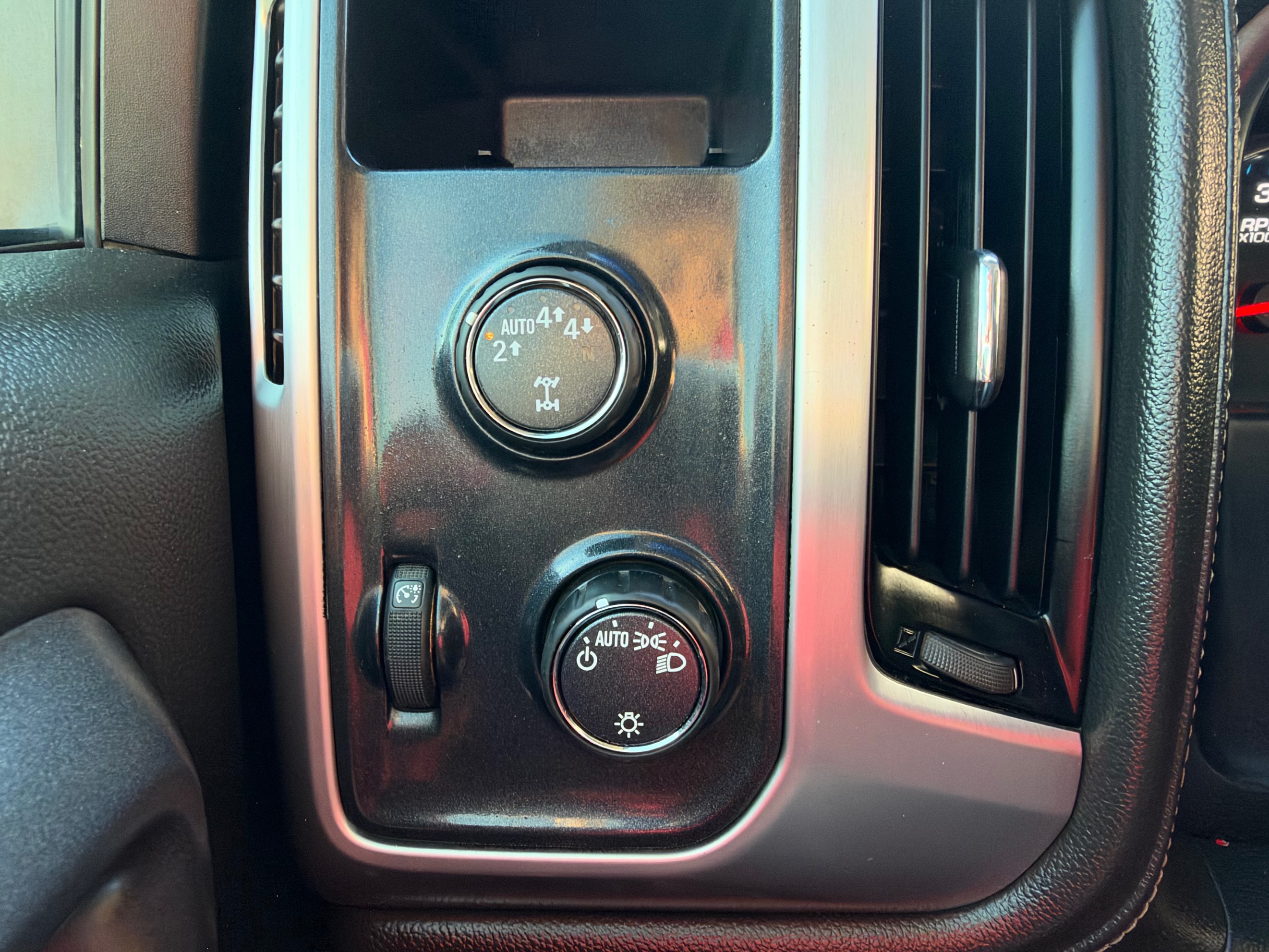 Photo 17 of this GMC Sierra 1500