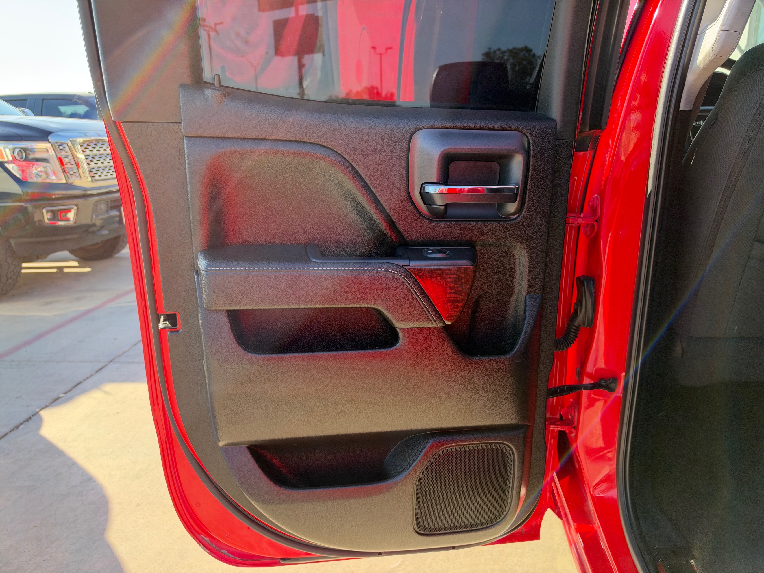 Photo 33 of this GMC Sierra 1500