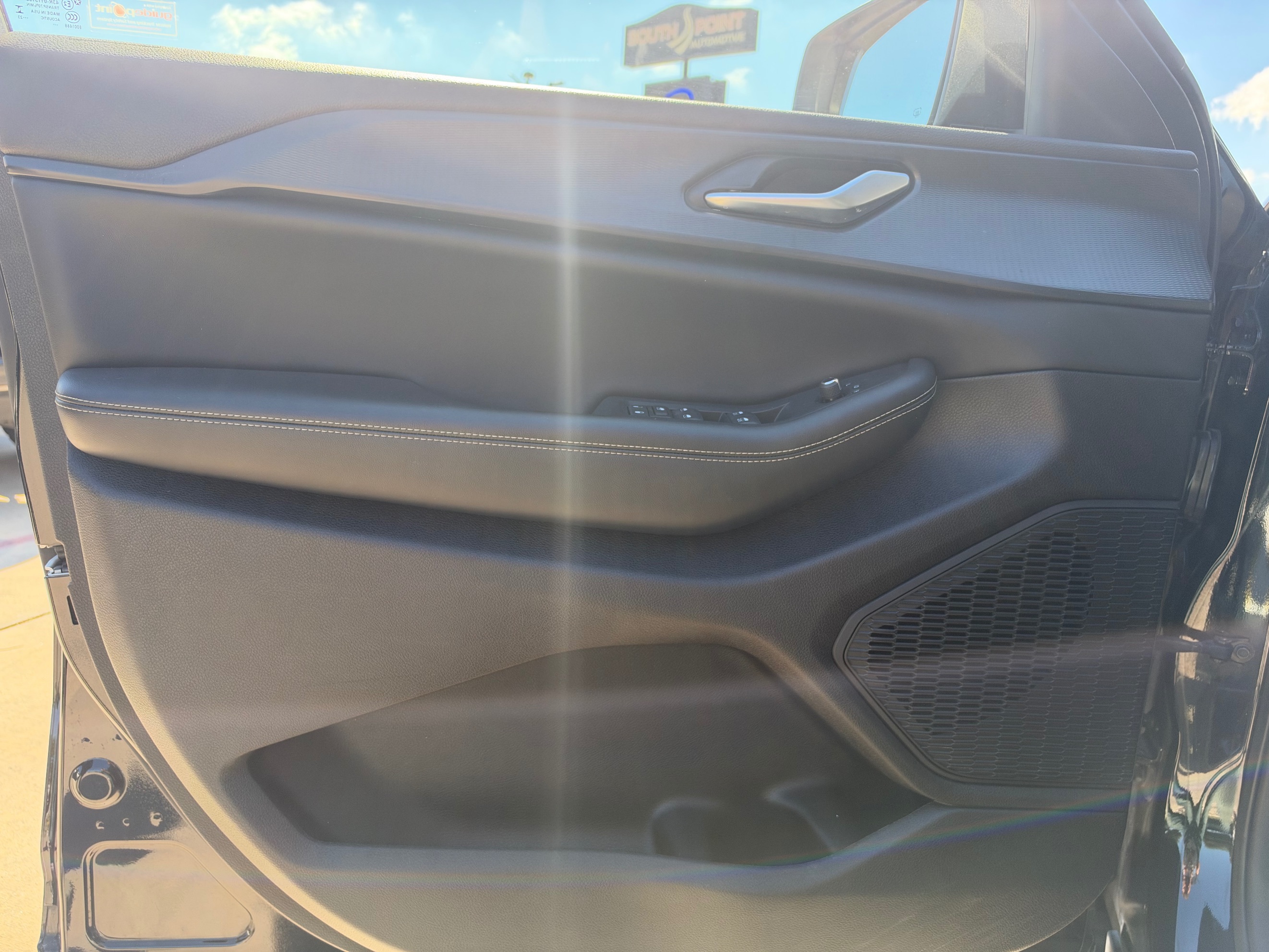 Photo 11 of this Jeep Grand Cherokee L