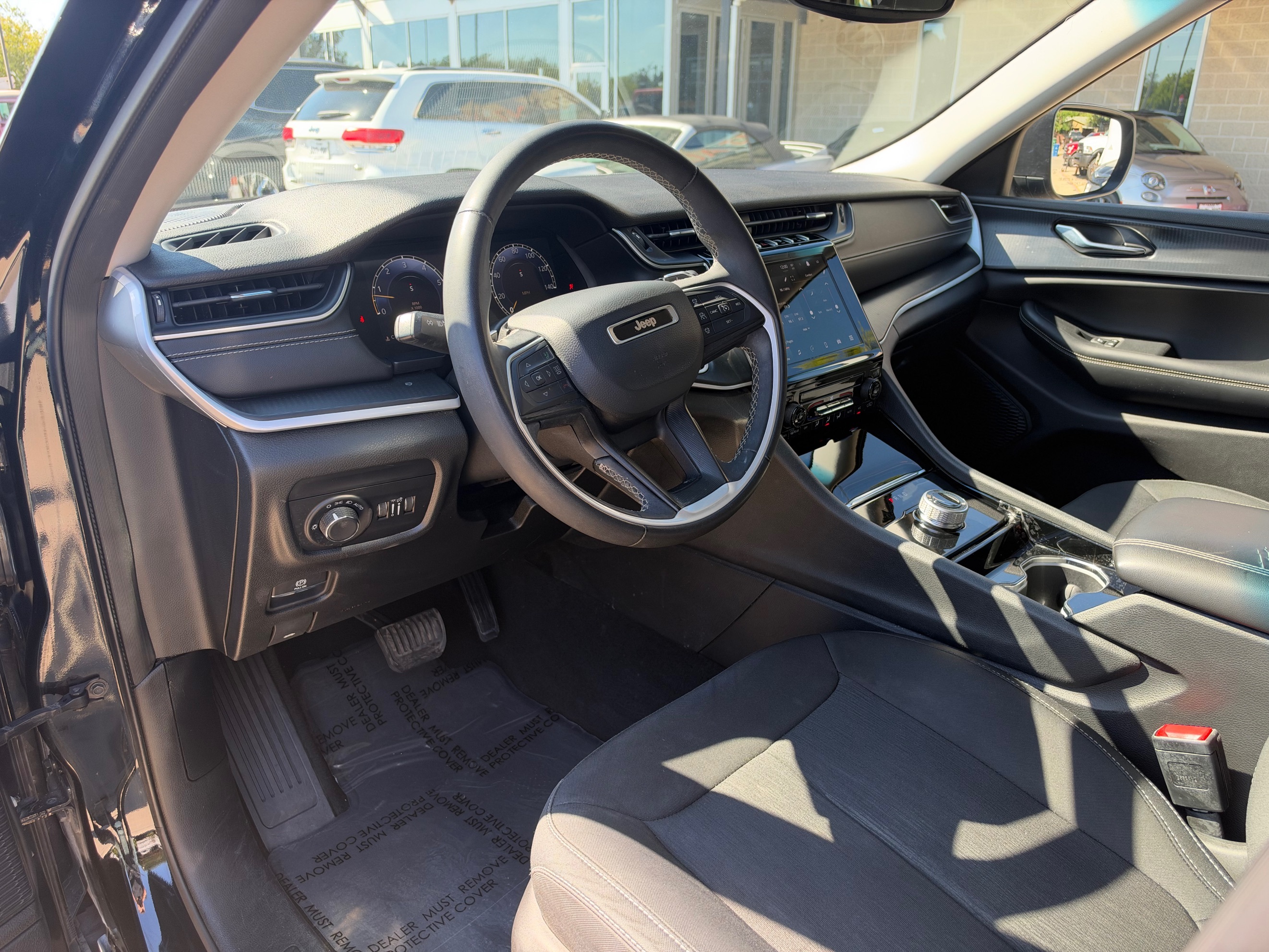 Photo 12 of this Jeep Grand Cherokee L