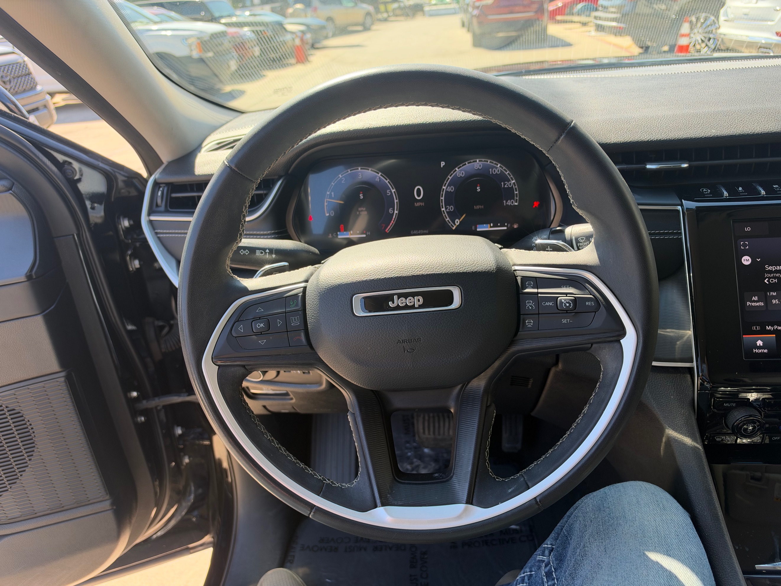 Photo 17 of this Jeep Grand Cherokee L