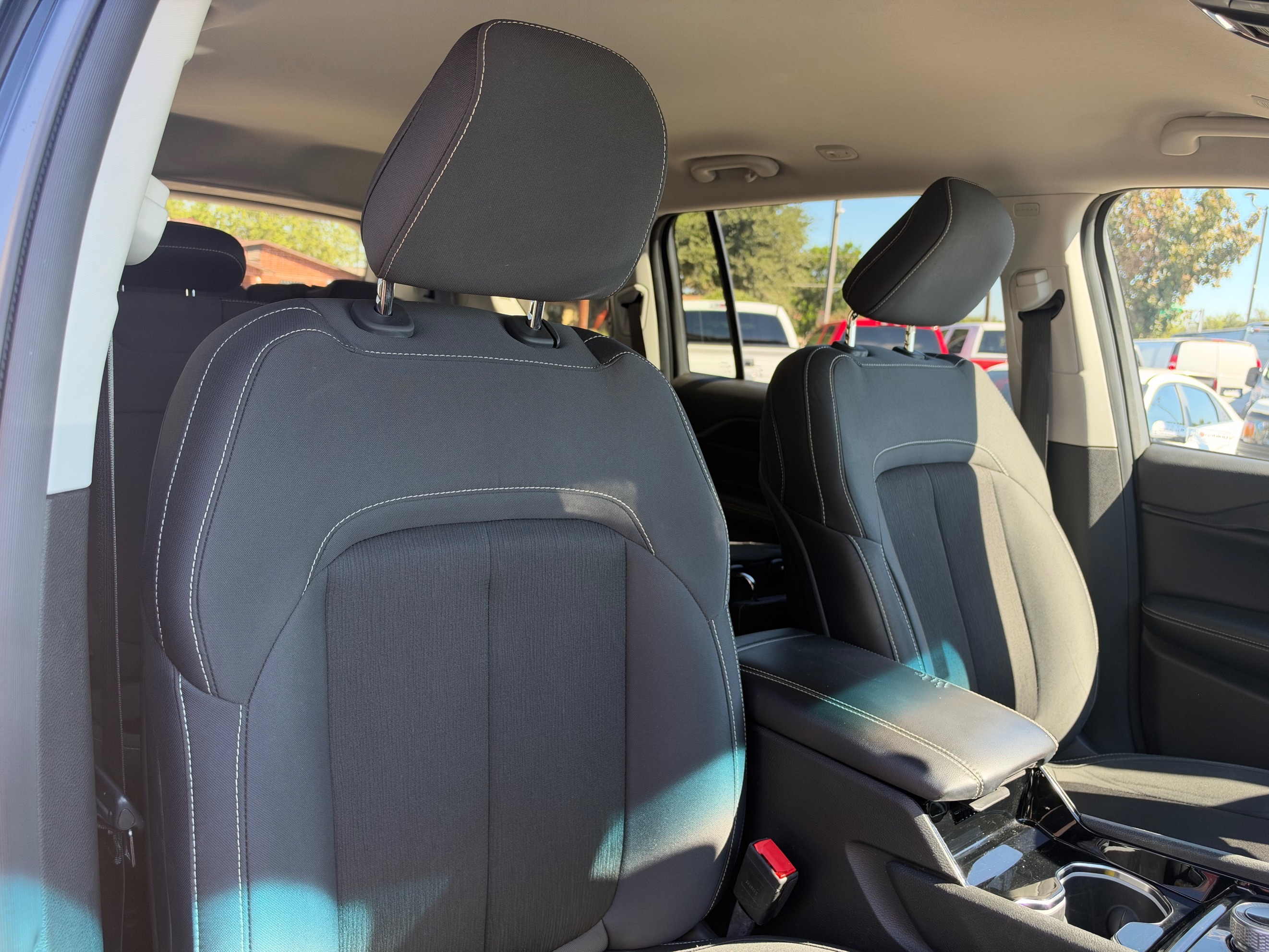 Photo 23 of this Jeep Grand Cherokee L