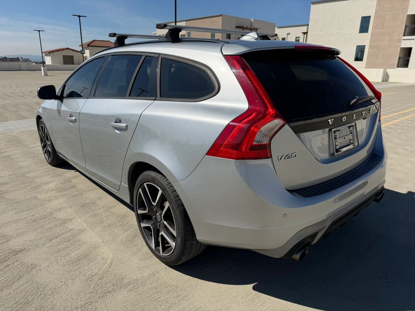 2017 Volvo V60 Dynamic - Photo 3