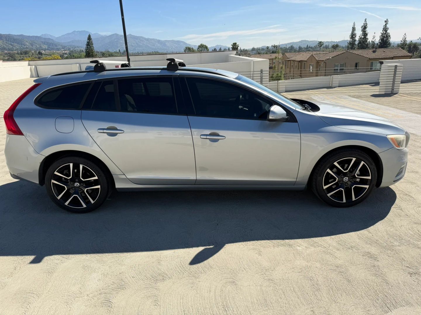 2017 Volvo V60 Dynamic - Photo 6