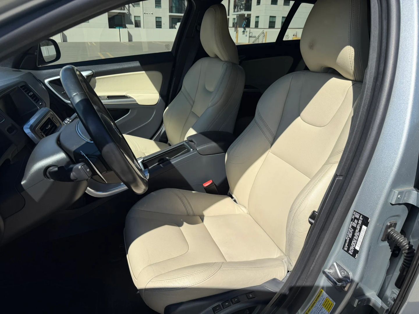 2017 Volvo V60 Dynamic - Photo 11