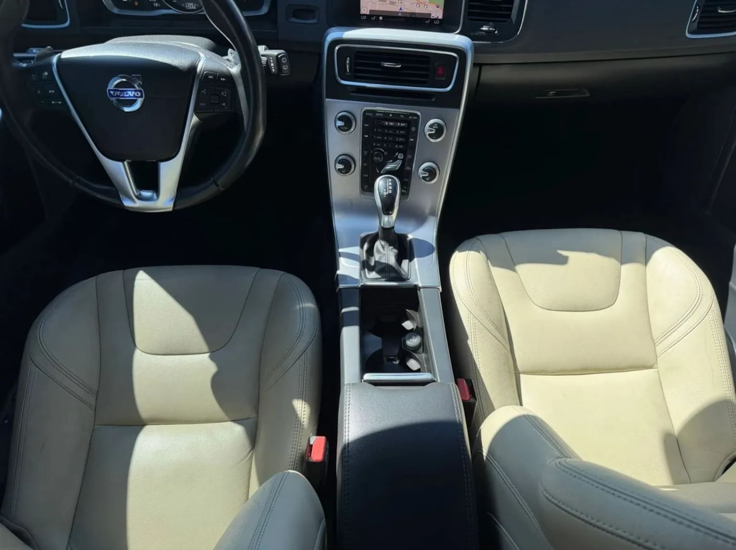 2017 Volvo V60 Dynamic - Photo 17