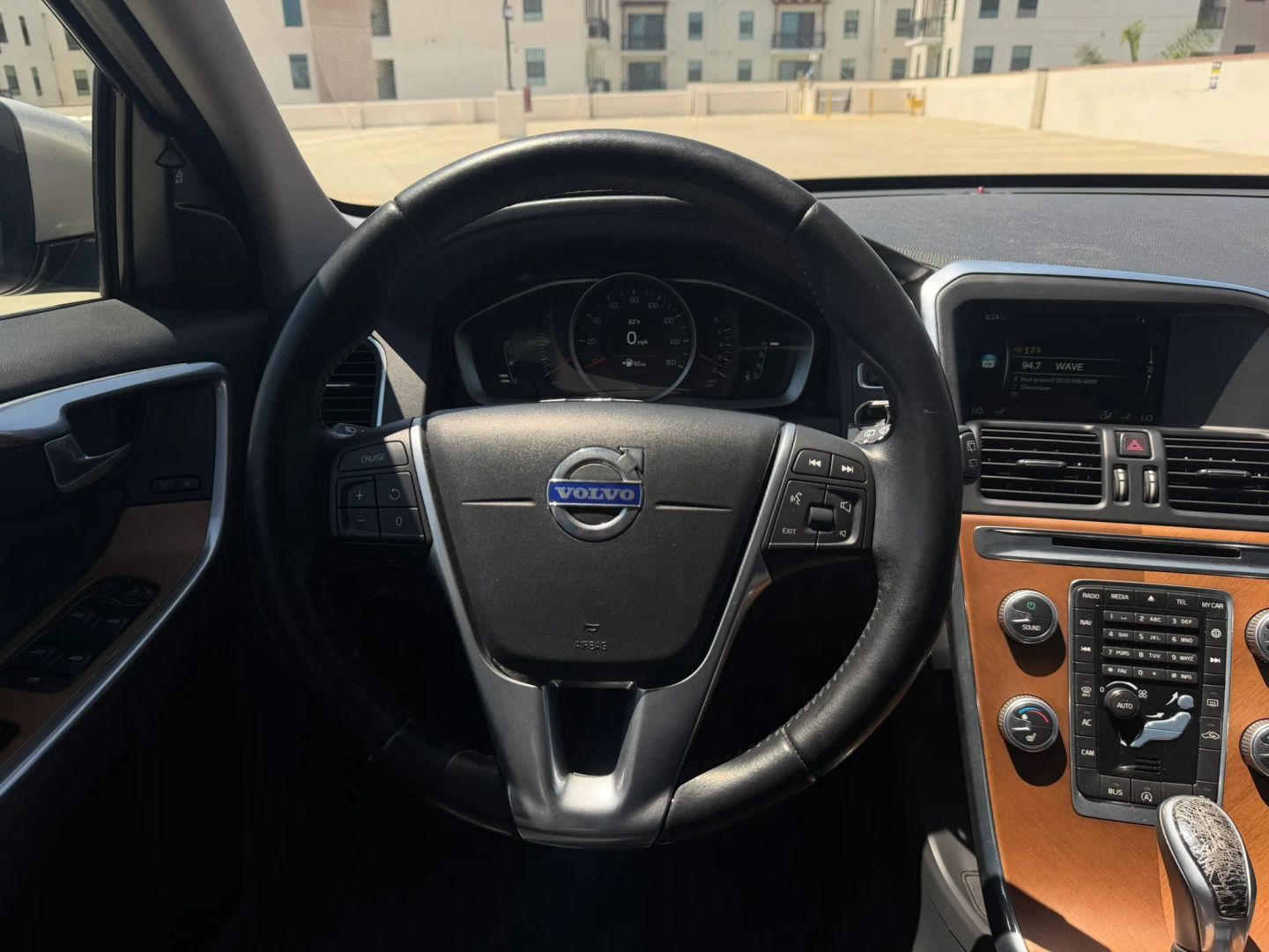 2017 Volvo XC60 T5 Inscription - Photo 12