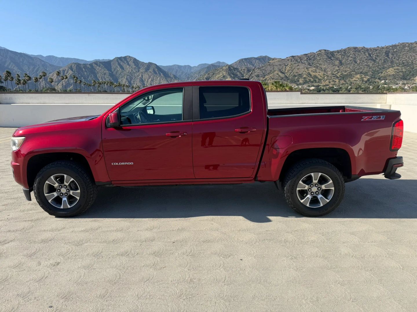 2017 Chevrolet Colorado Z71 - Photo 2