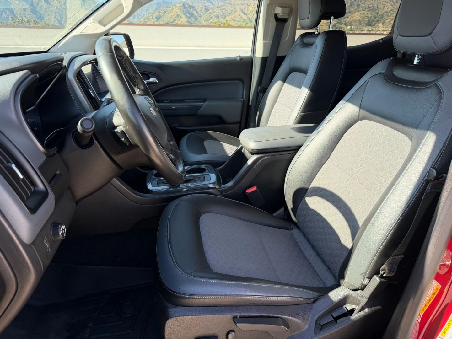 2017 Chevrolet Colorado Z71 - Photo 11