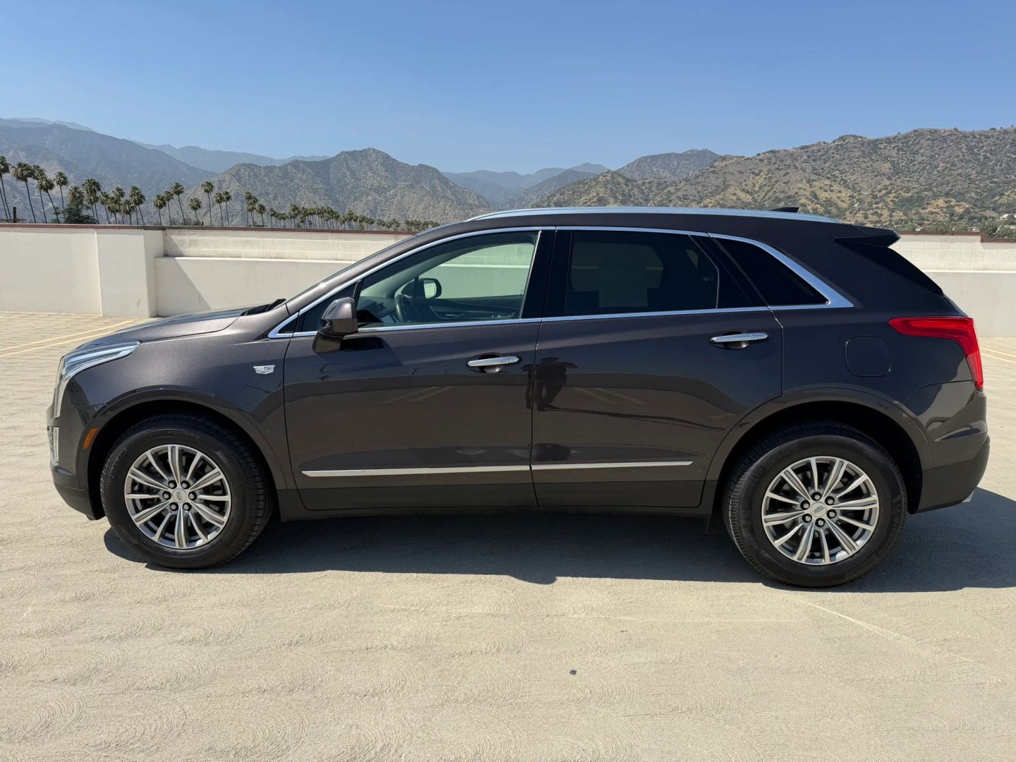 2017 Cadillac XT5 Luxury - Photo 2