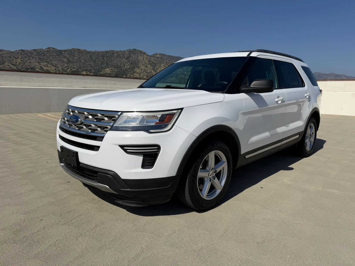 2018 Ford Explorer's photo