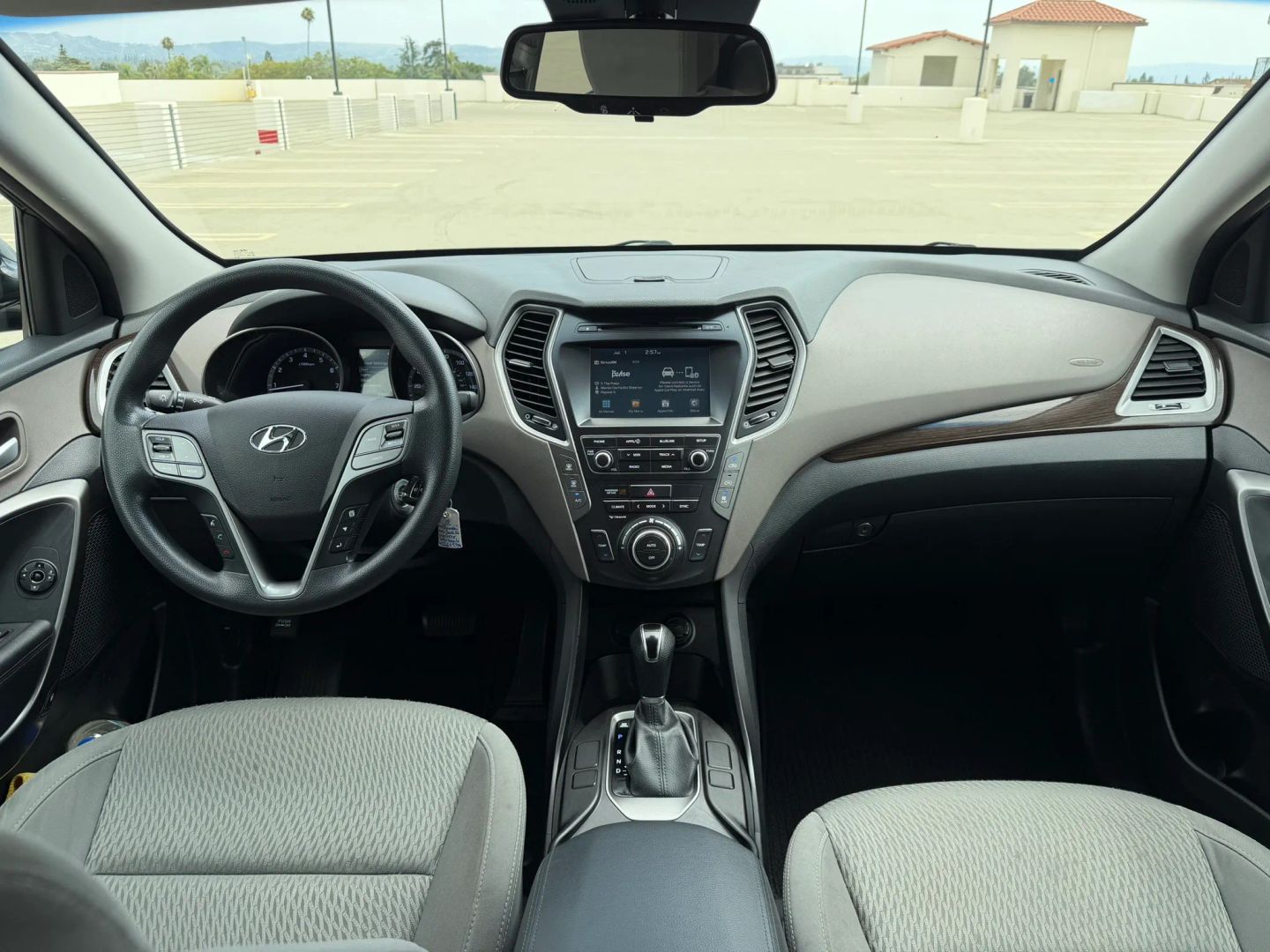 2018 Hyundai Santa Fe SE - Photo 14