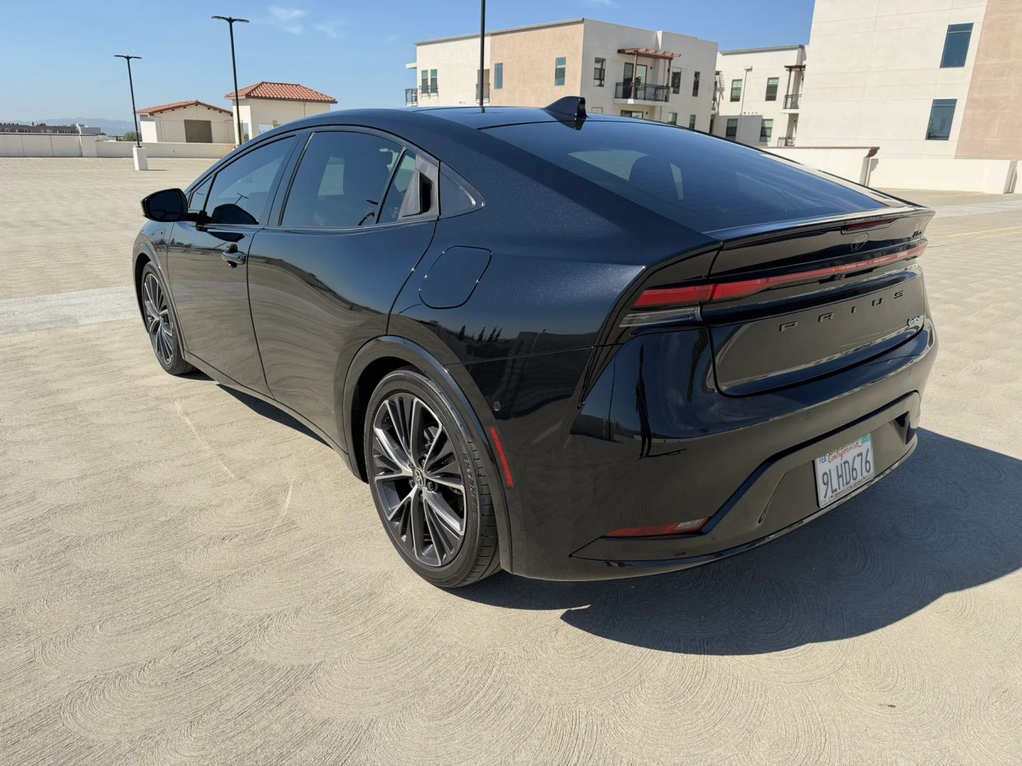 View vehicle photo 3