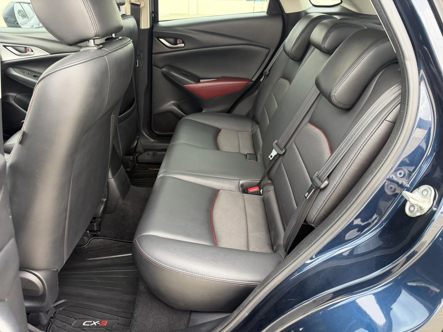 Photo 11 of this Mazda CX-3
