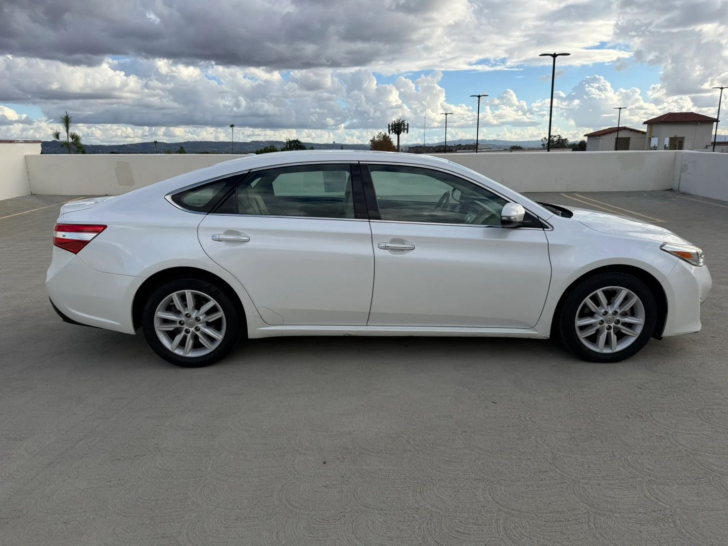 Photo 6 of this Toyota Avalon