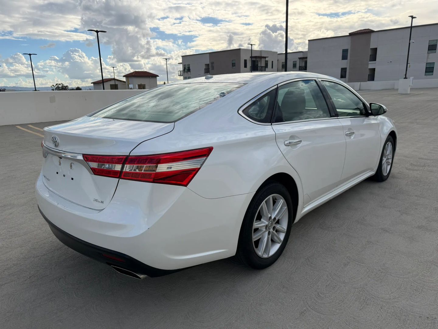 Photo 5 of this Toyota Avalon