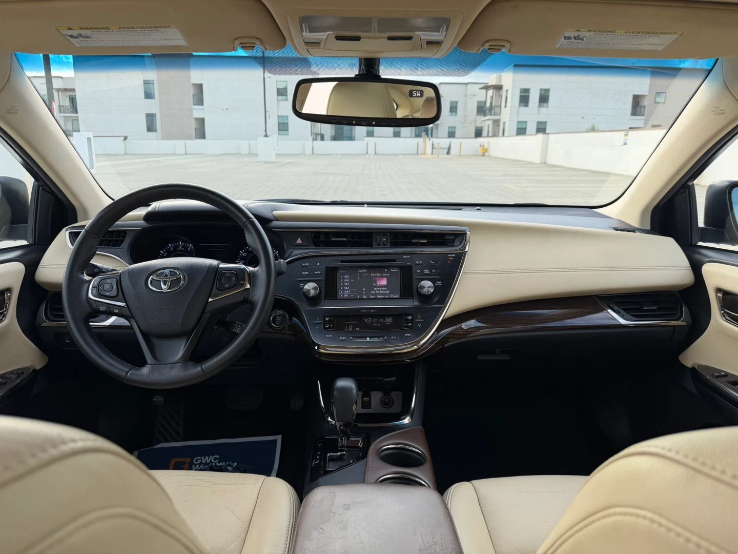Photo 12 of this Toyota Avalon