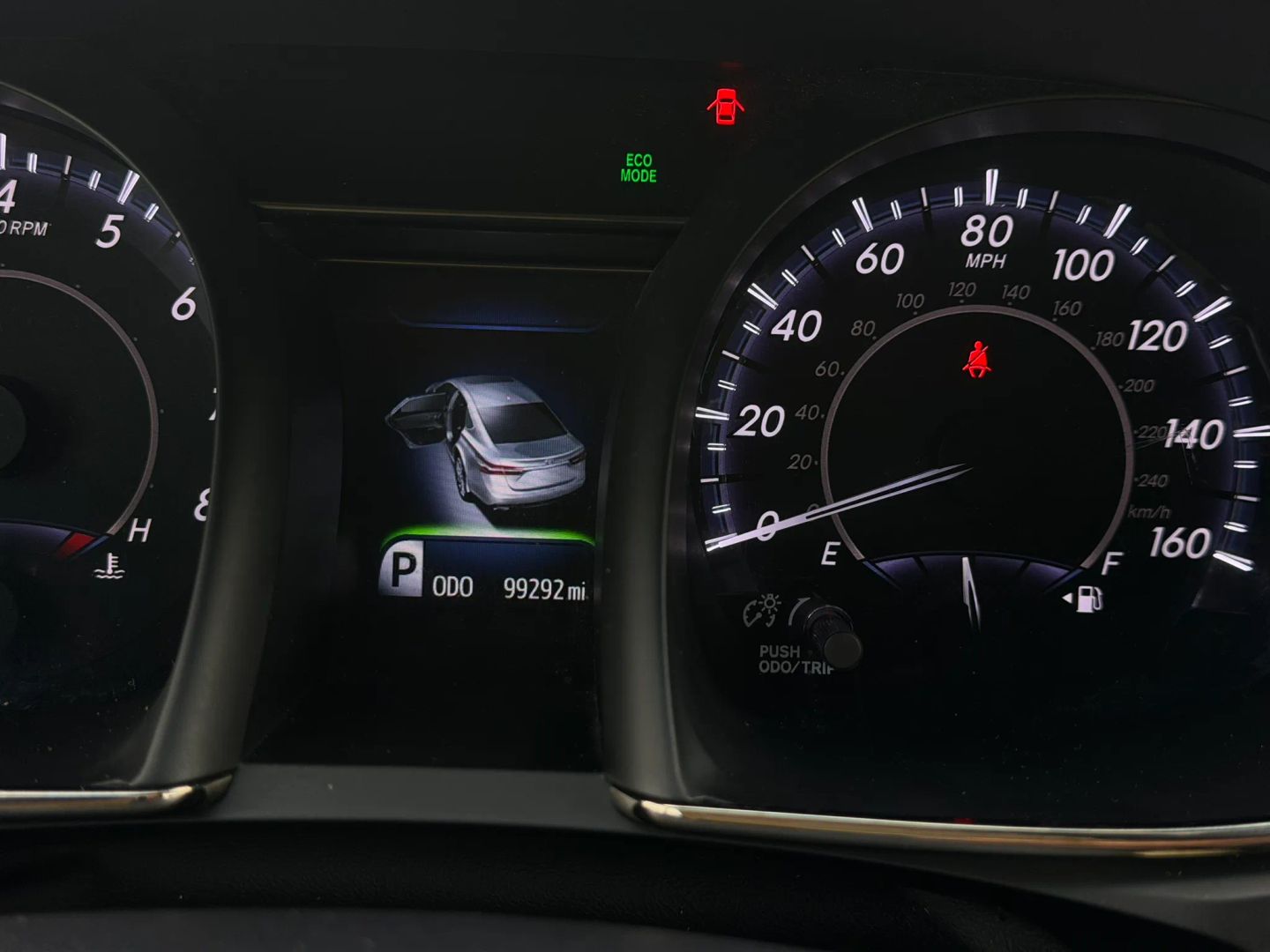 Photo 14 of this Toyota Avalon