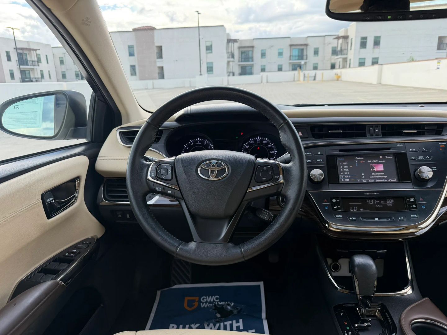 Photo 13 of this Toyota Avalon