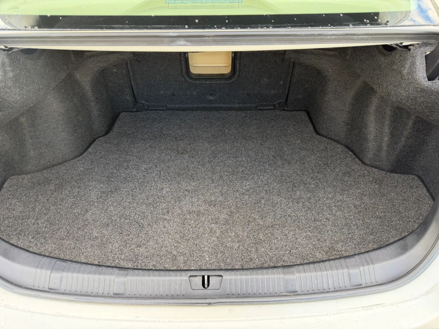 Photo 17 of this Toyota Avalon