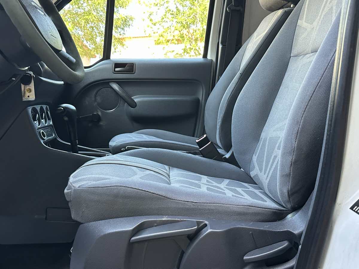 2013 Ford Transit Connect XL photo 10