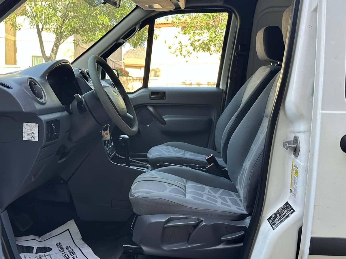 2013 Ford Transit Connect XL photo 12