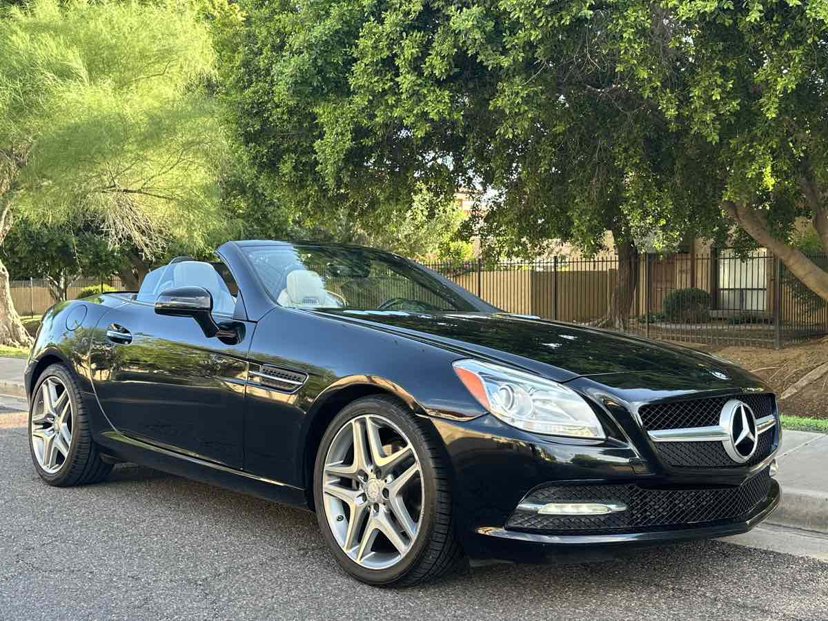 2015 Mercedes Benz SLK 250 photo 2