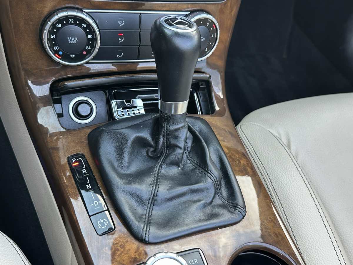 2015 Mercedes Benz SLK 250 photo 18