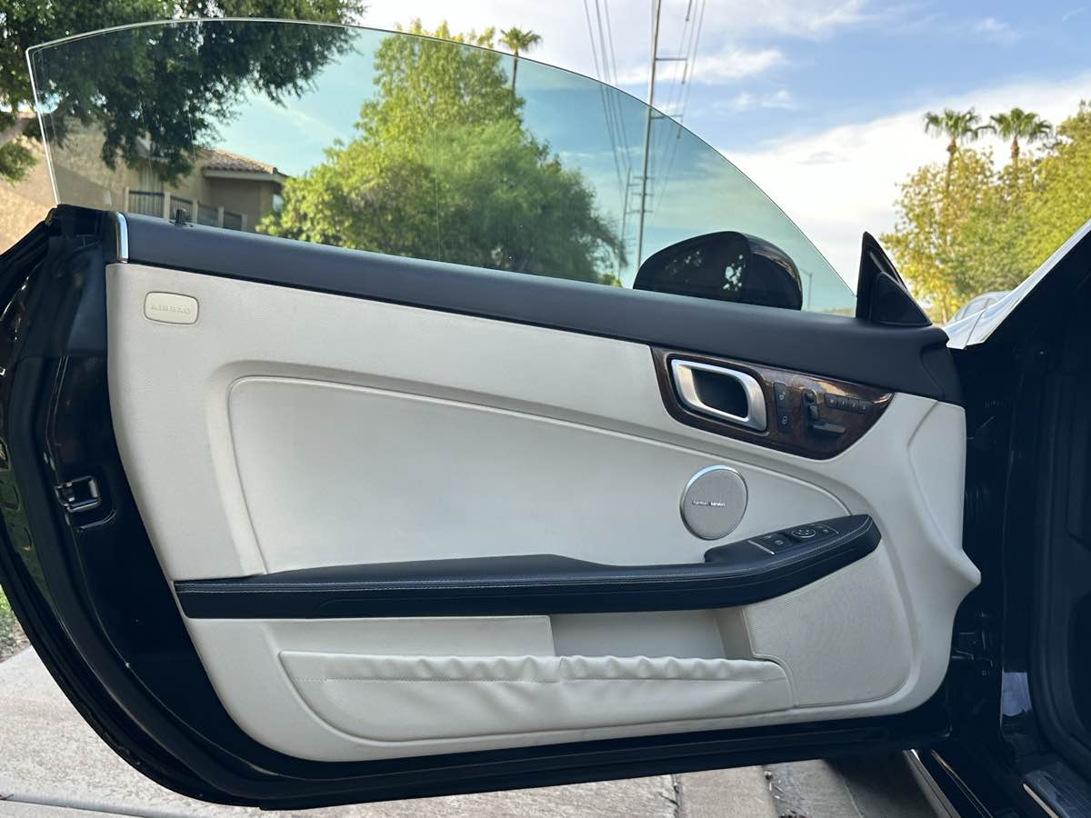 2015 Mercedes Benz SLK 250 photo 28