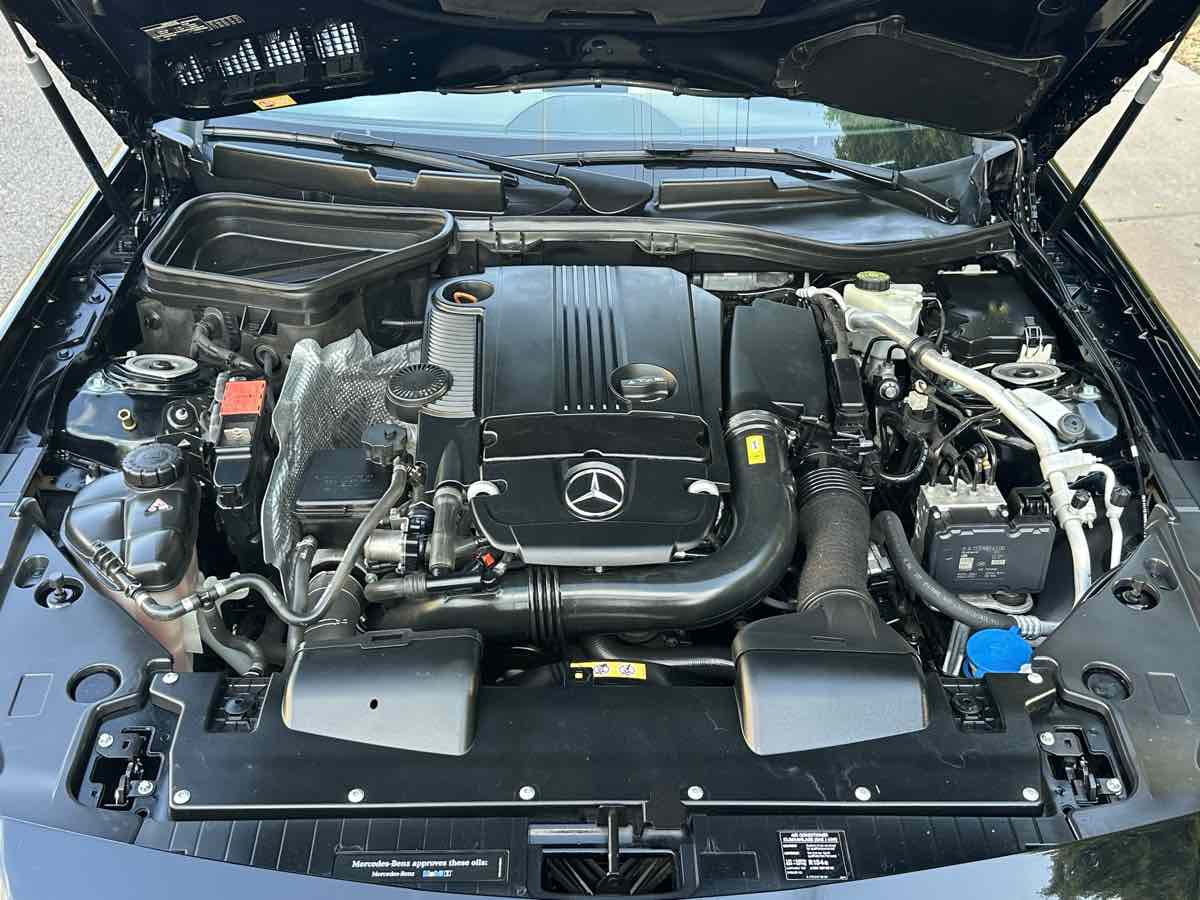 2015 Mercedes Benz SLK 250 photo 32