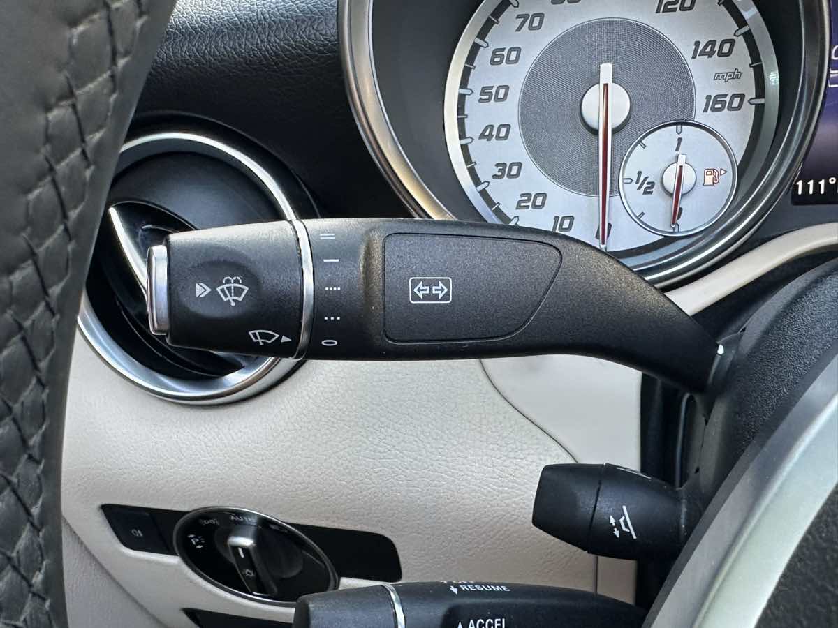 2015 Mercedes Benz SLK 250 photo 37