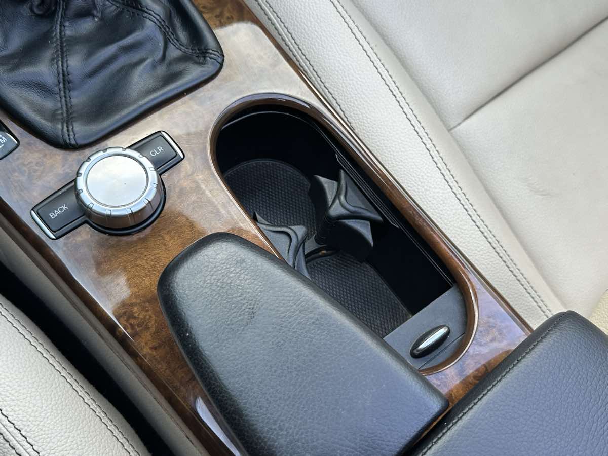 2015 Mercedes Benz SLK 250 photo 40