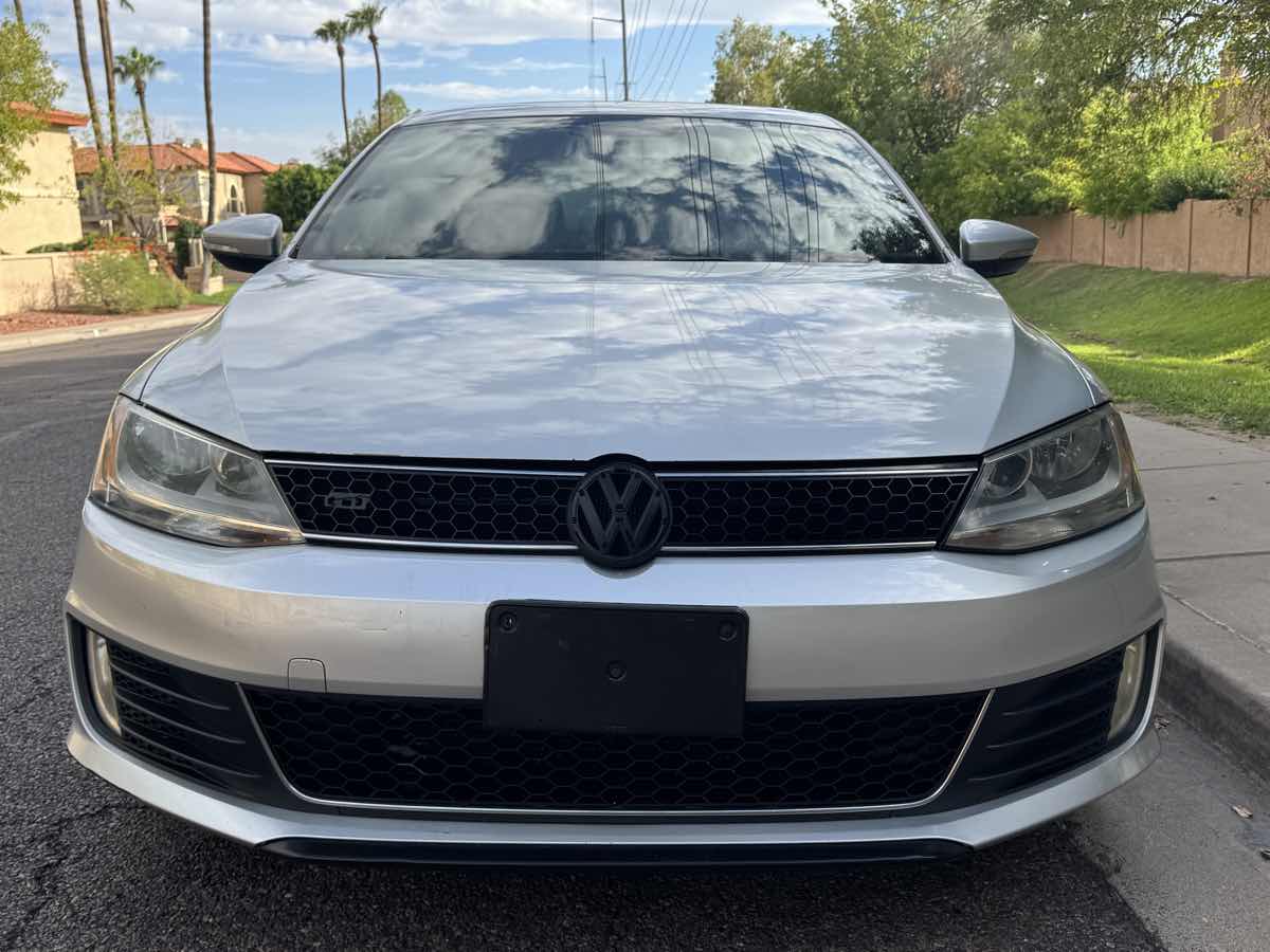 2014 Volkswagen Jetta GLI photo 3