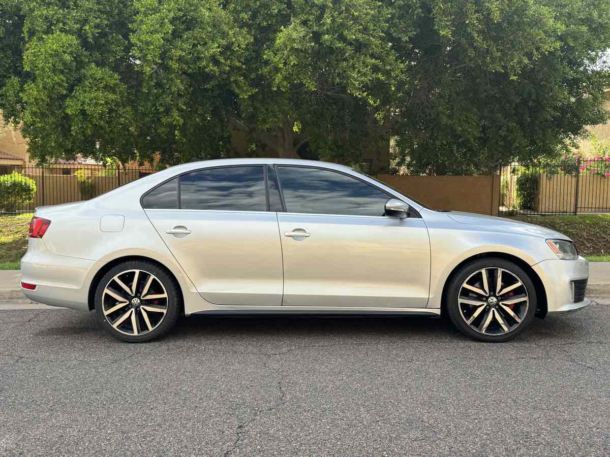 2014 Volkswagen Jetta GLI photo 12