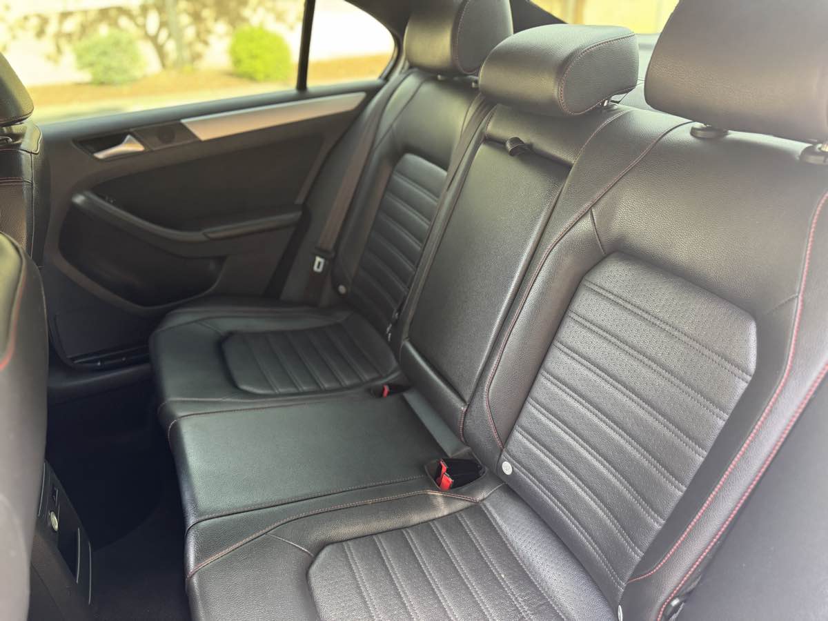 2014 Volkswagen Jetta GLI photo 24