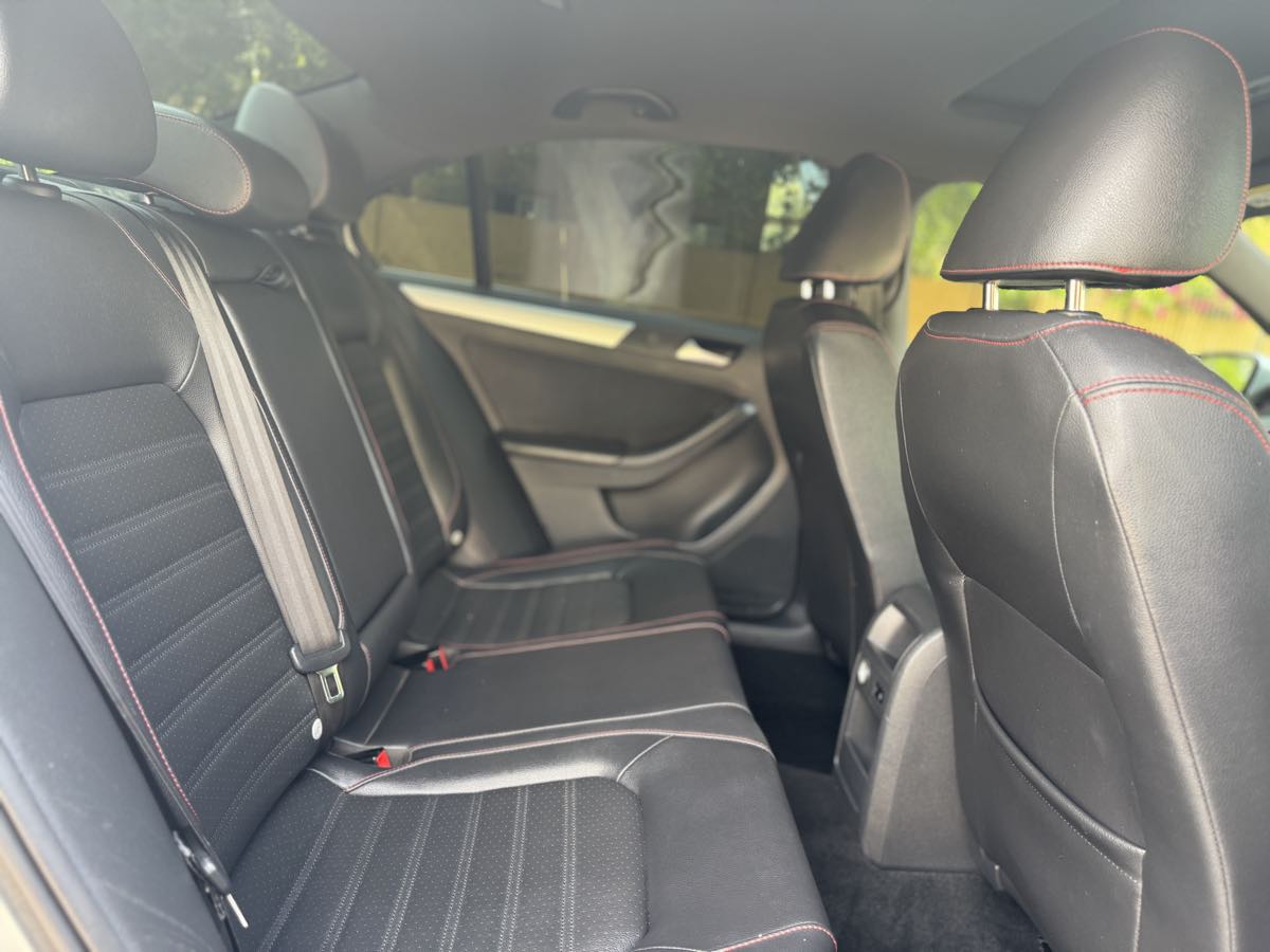 2014 Volkswagen Jetta GLI photo 28